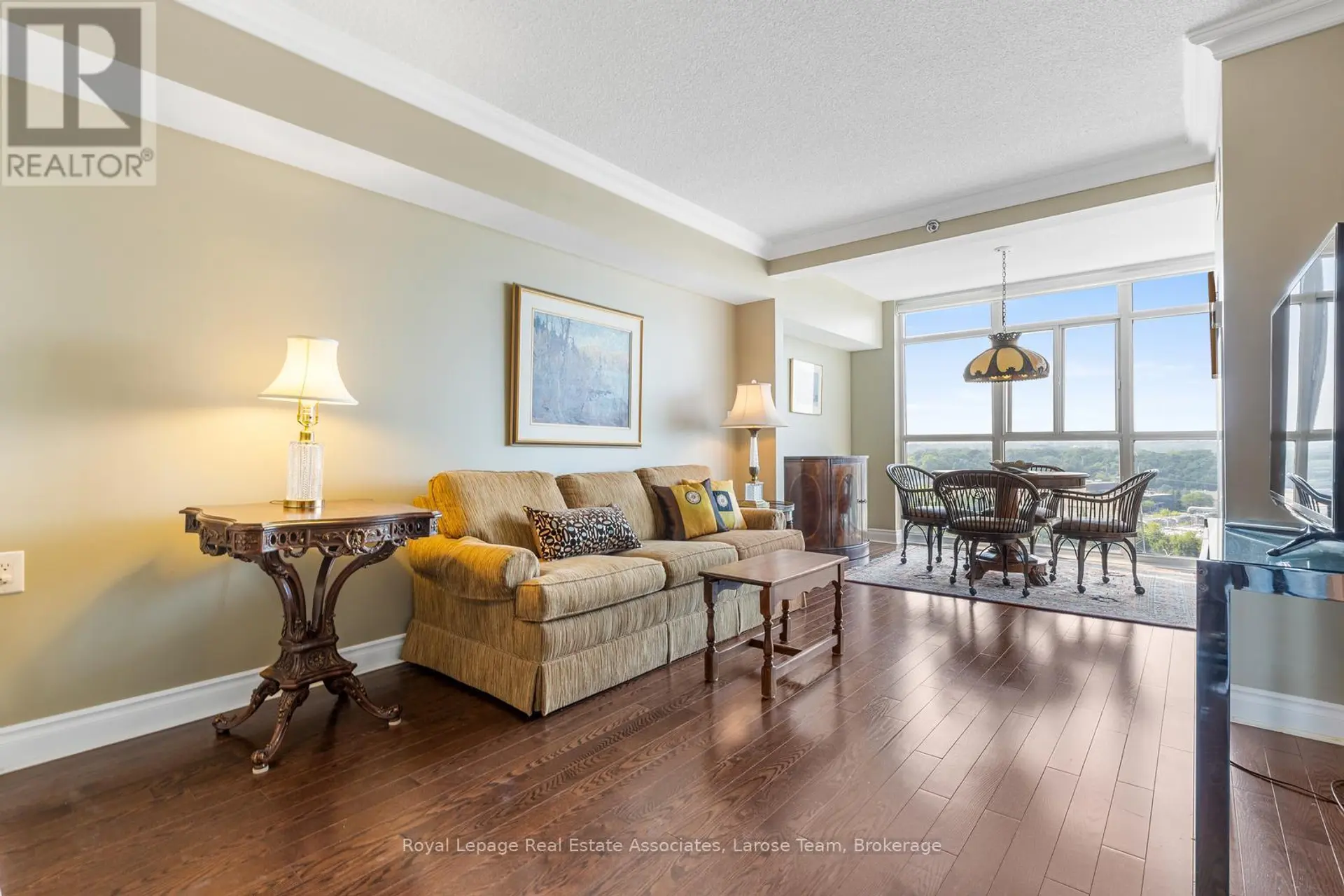 #1607 3 MARINE PARADE DRIVE - Image 2