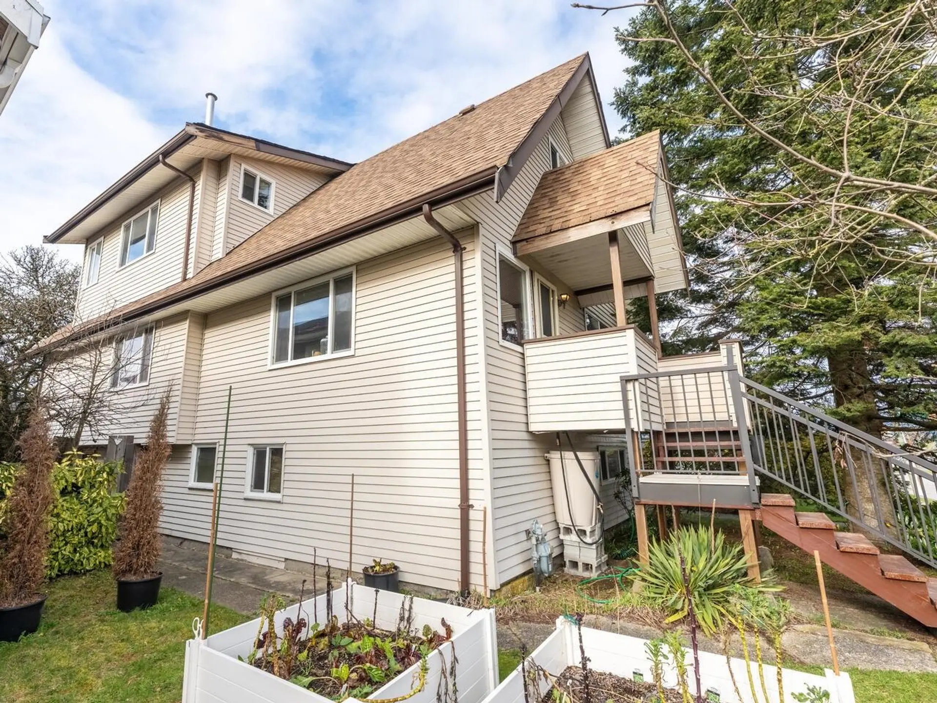 4535 Rupert Street - Image 2