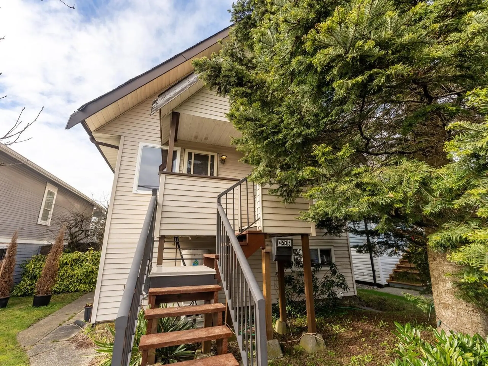 4535 Rupert Street - Image 10