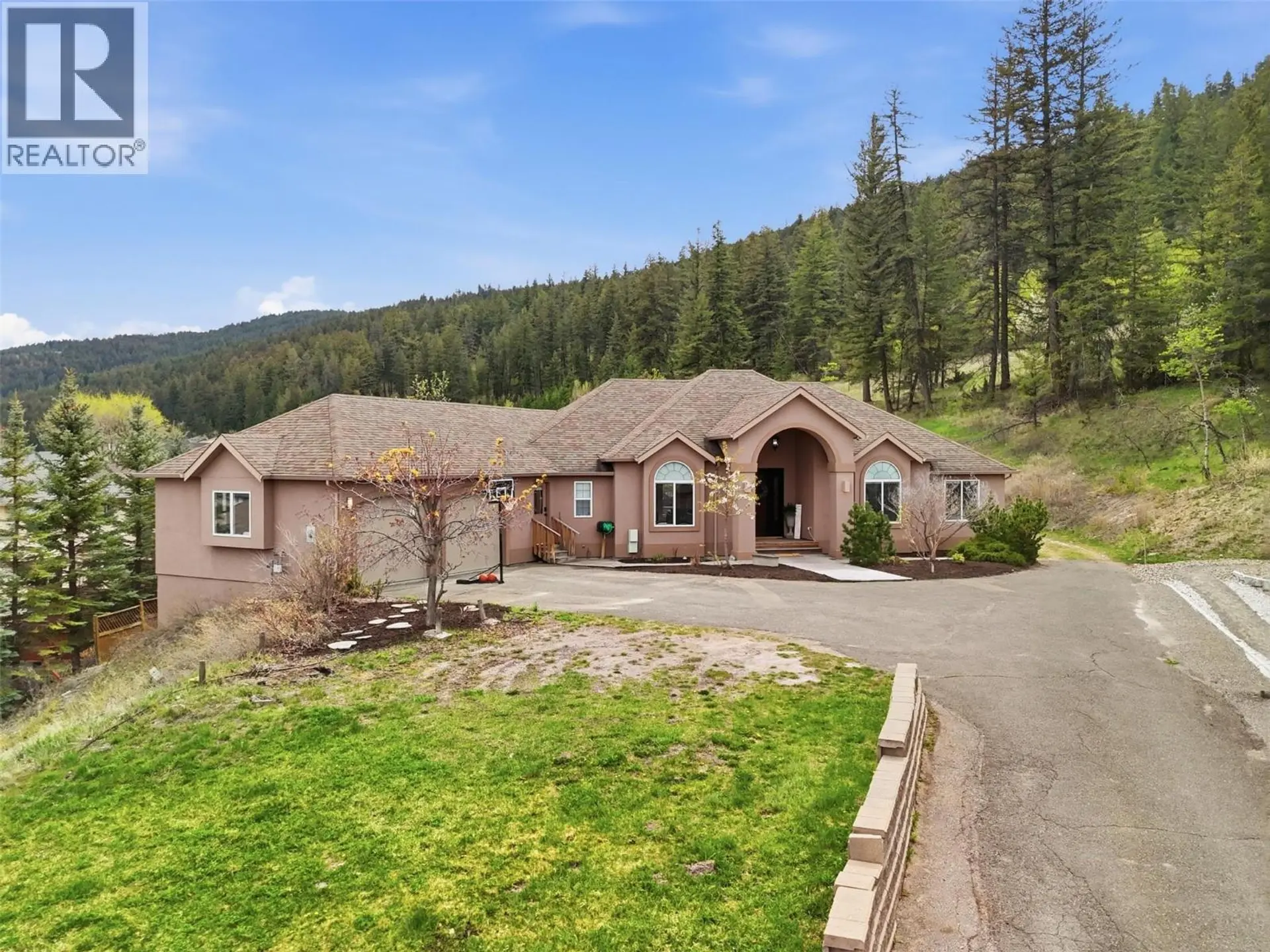 Property at 2001 HUGH ALLAN Drive, Kamloops, BC