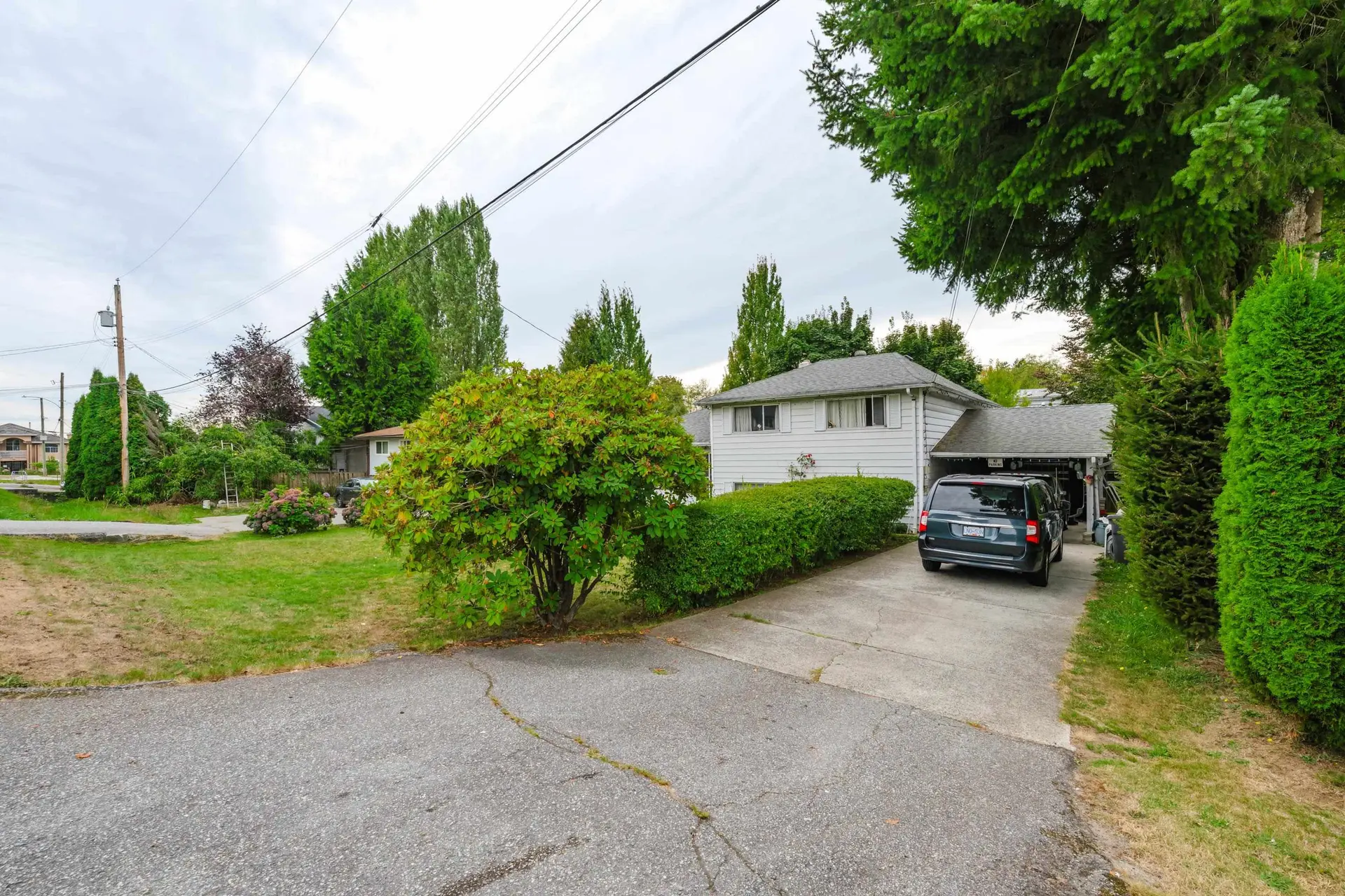 9253 137a Street - Image 5