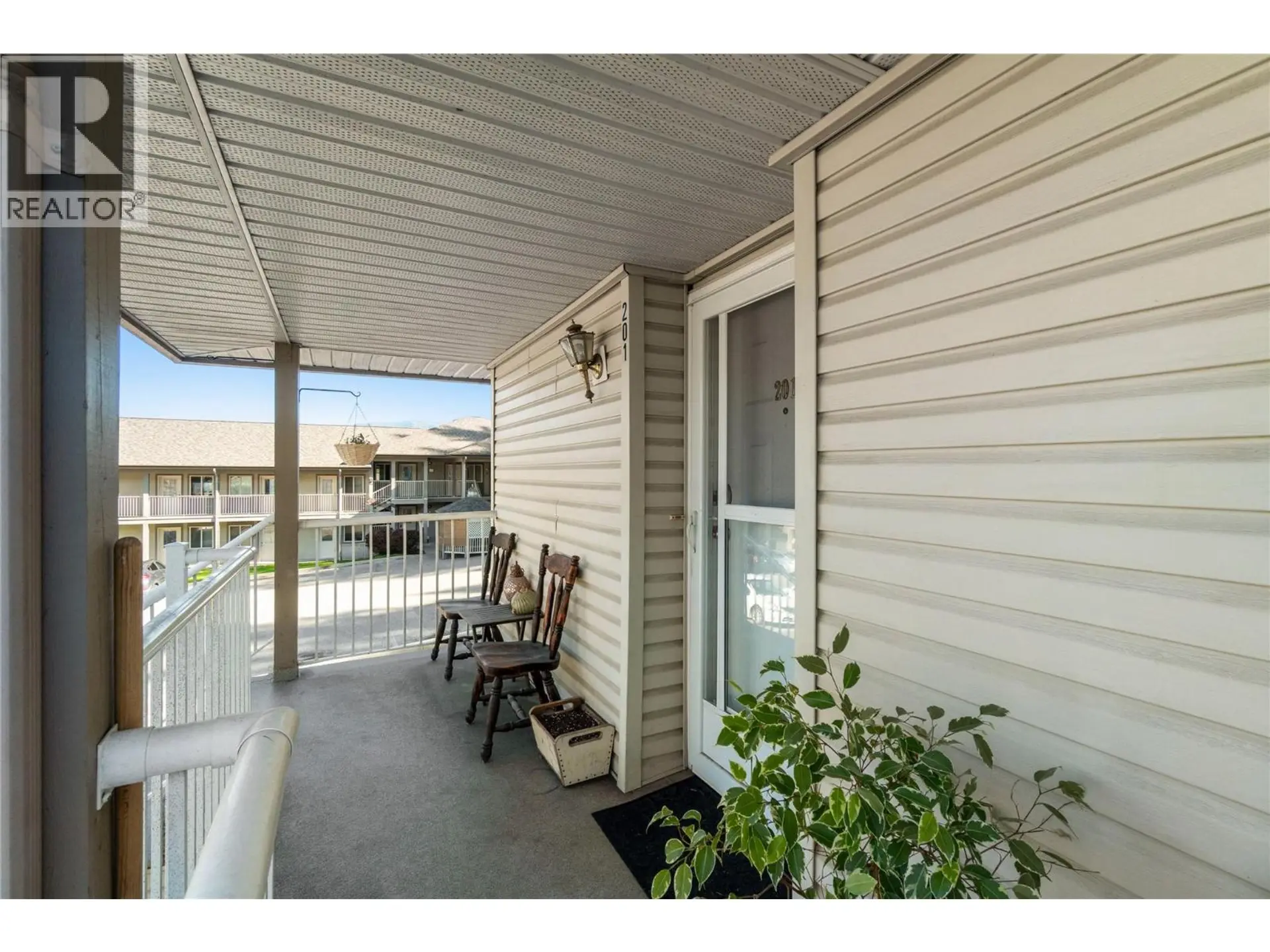 #201 831 2 Street SE - Image 15