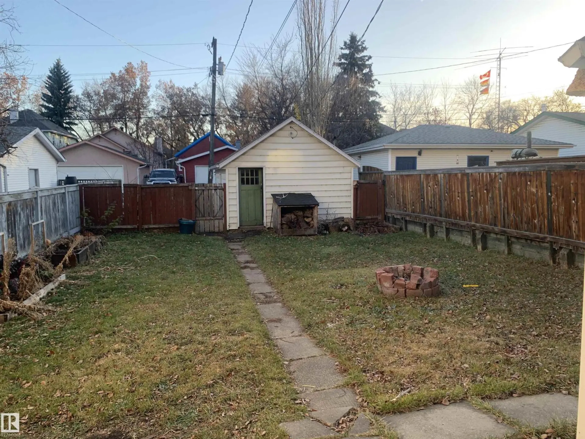 9747 90 AV NW - Image 9