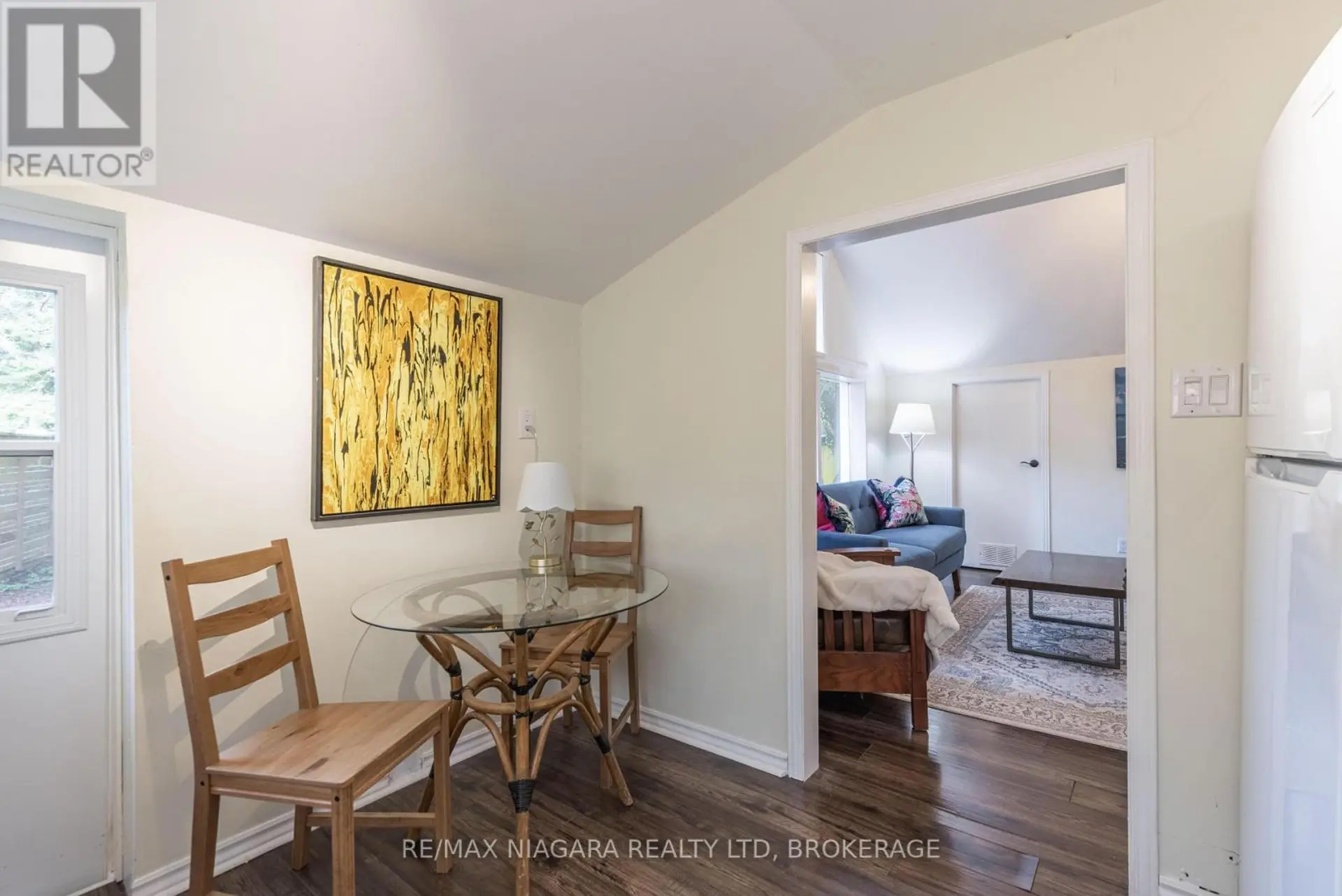 6 CIRCLE STREET - Image 7