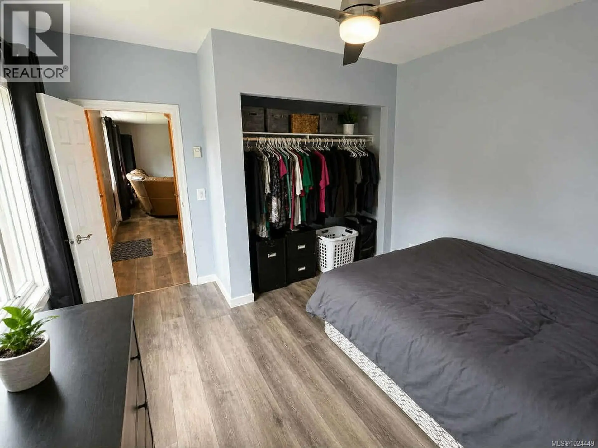 4925 Leslie Ave - Image 13