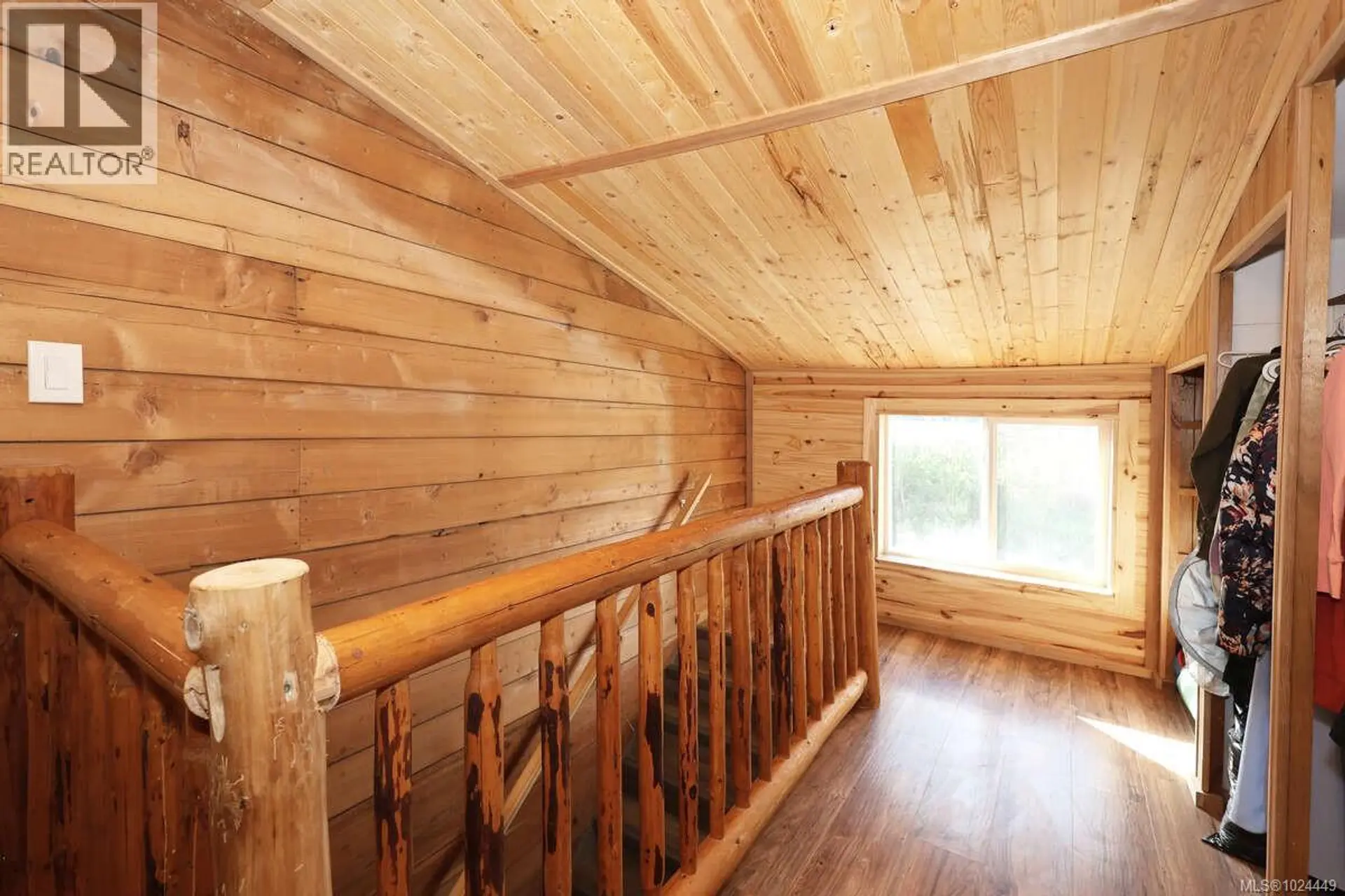 4925 Leslie Ave - Image 16