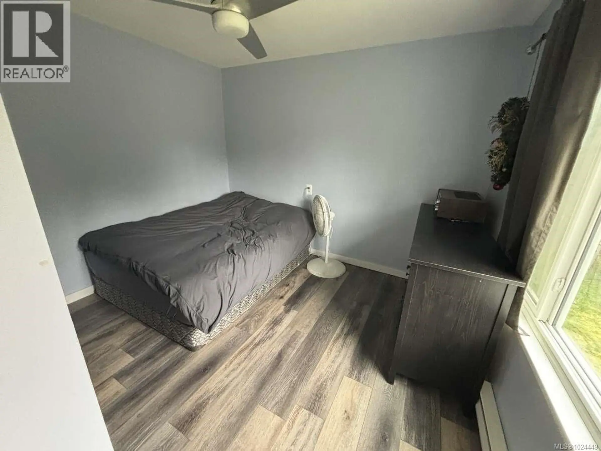 4925 Leslie Ave - Image 12