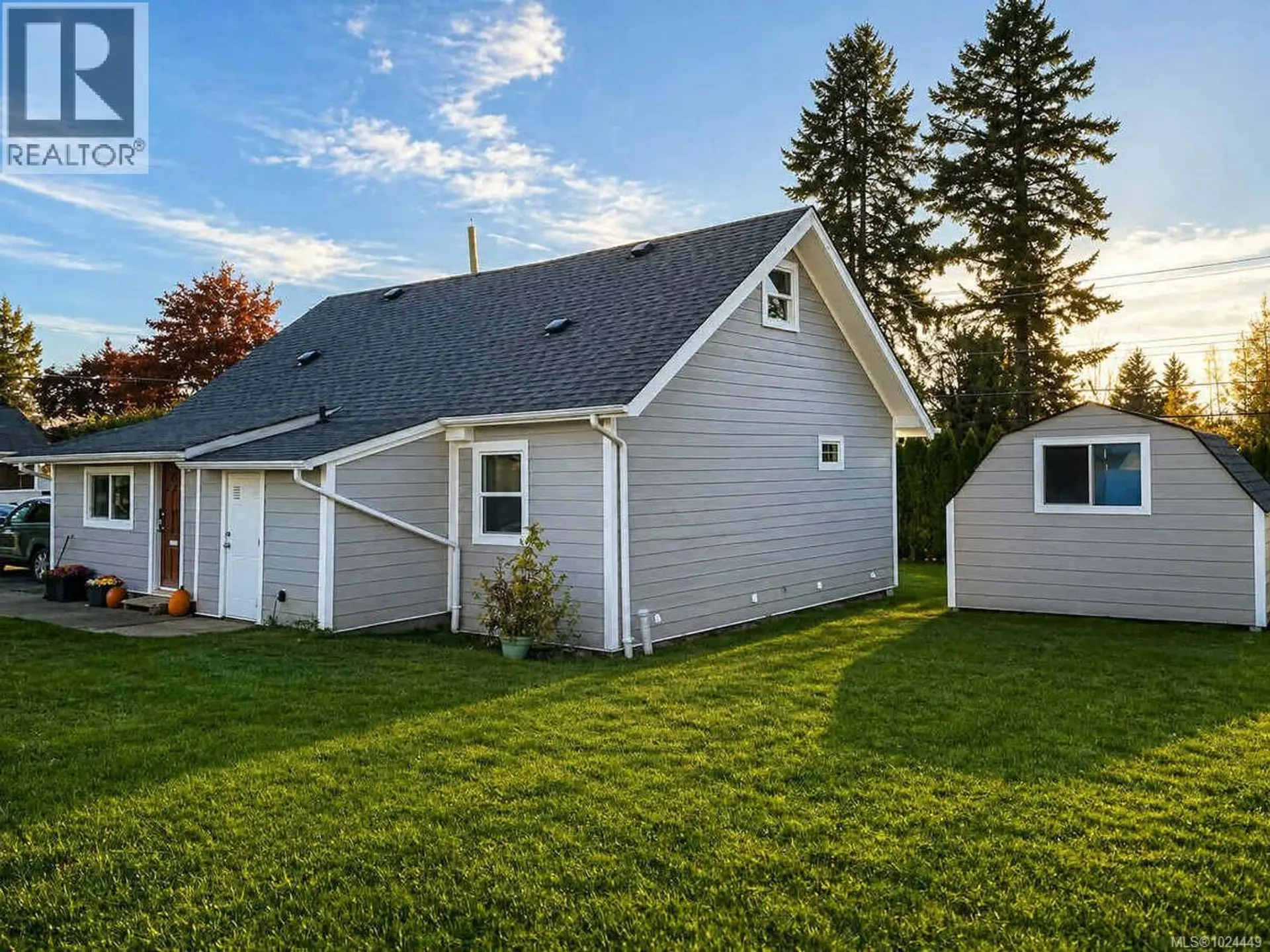 4925 Leslie Ave - Image 20