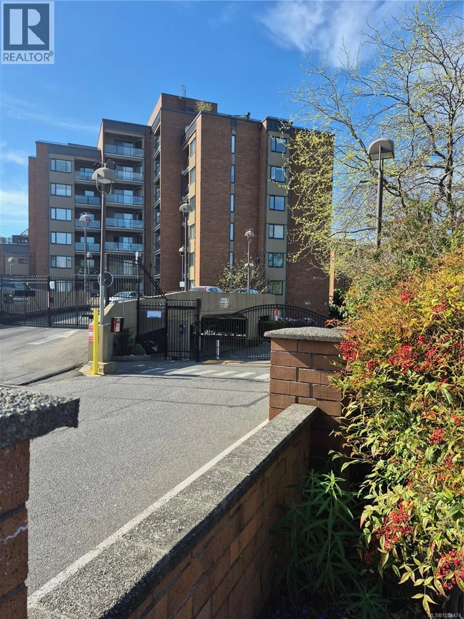 Property at #305 103 Gorge Rd E, Victoria, BC