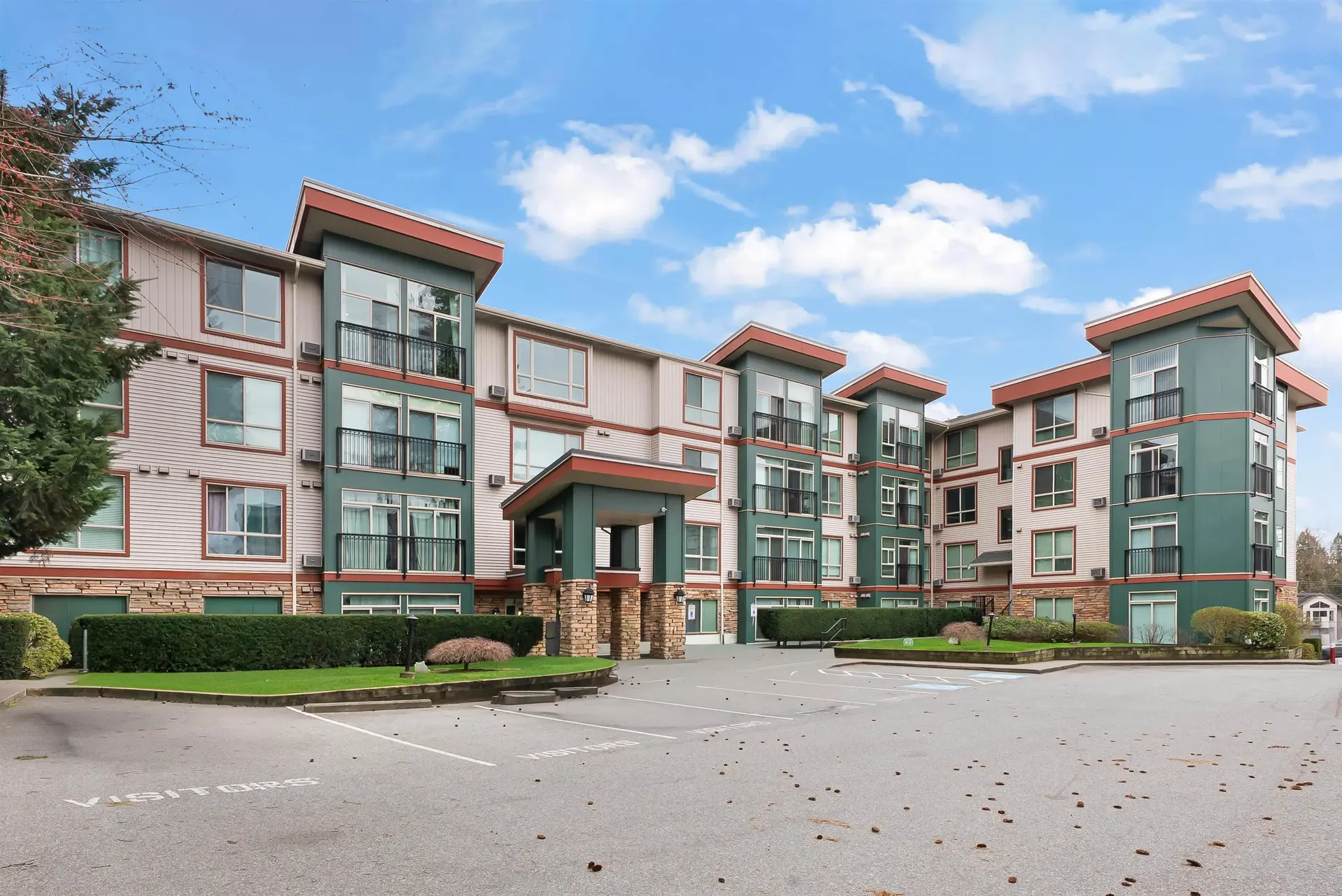 Property at #208 33485 South Fraser Way, Abbotsford, BC