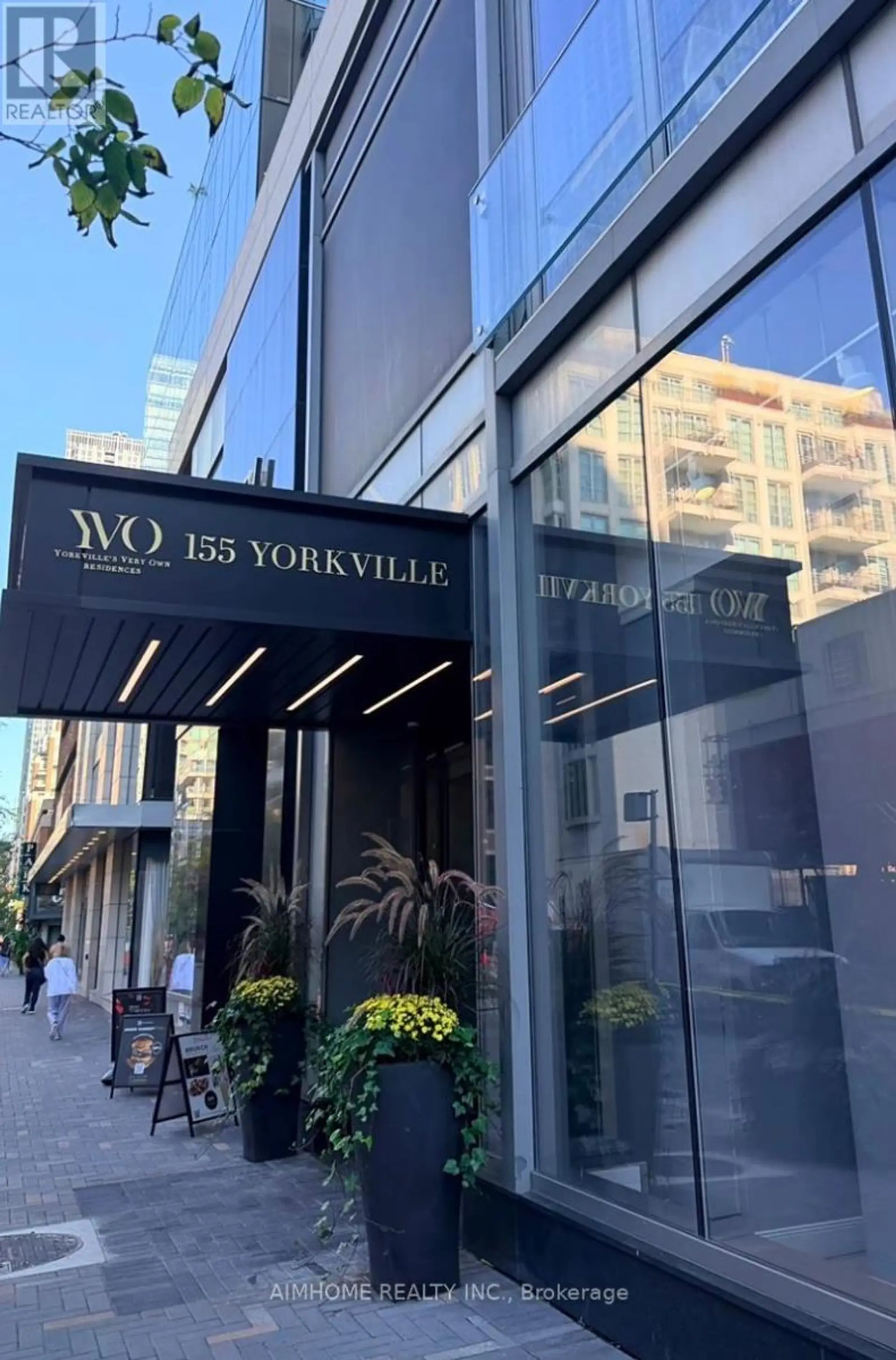 #805 155 YORKVILLE AVENUE - Image 1