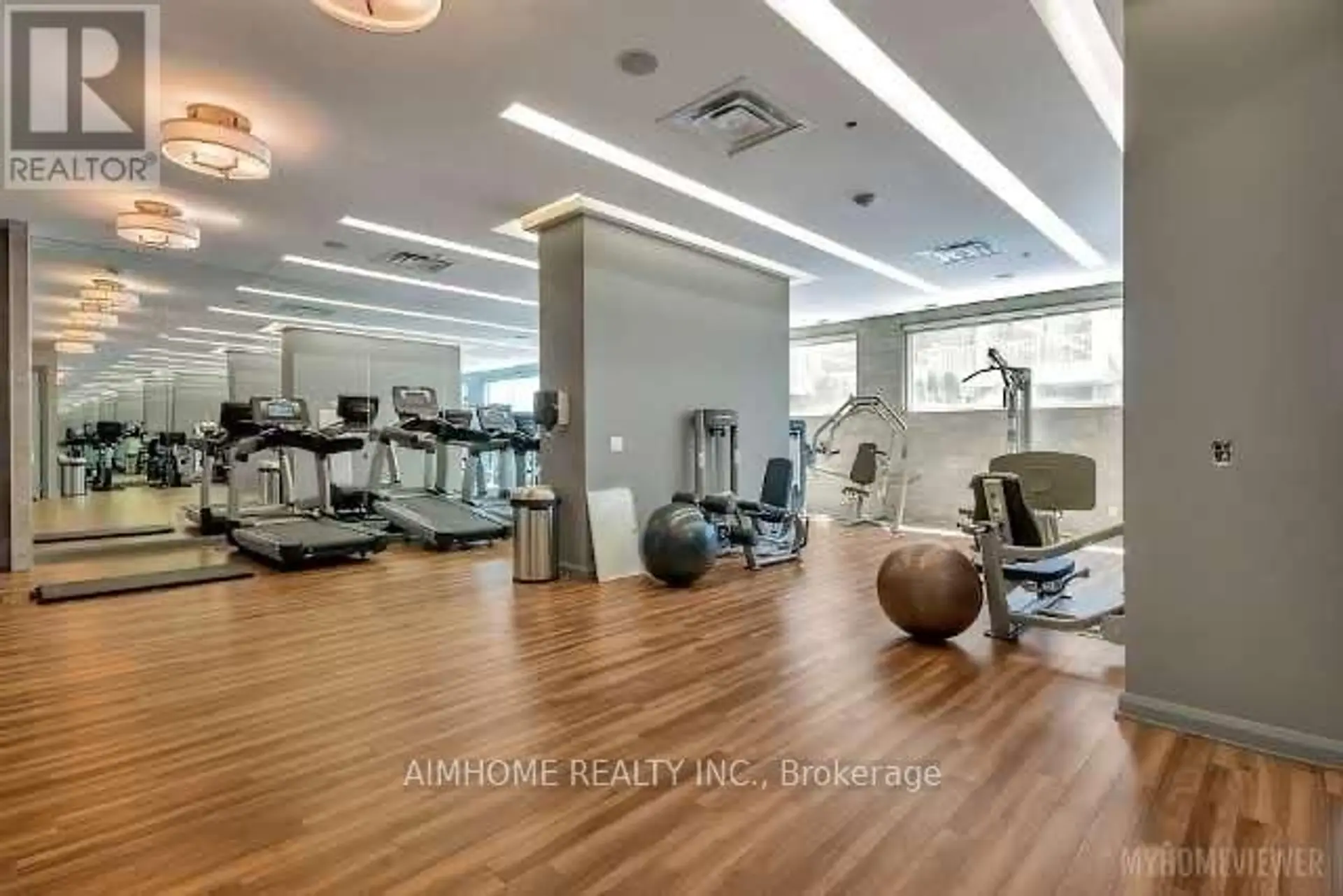 #805 155 YORKVILLE AVENUE - Image 3