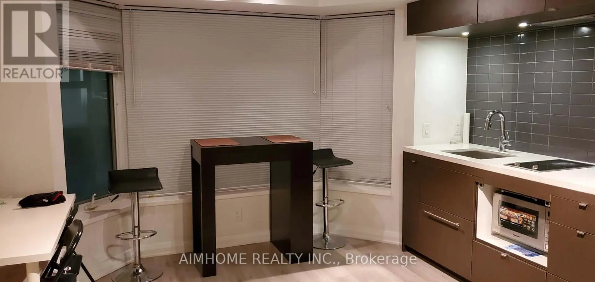 #805 155 YORKVILLE AVENUE - Image 8