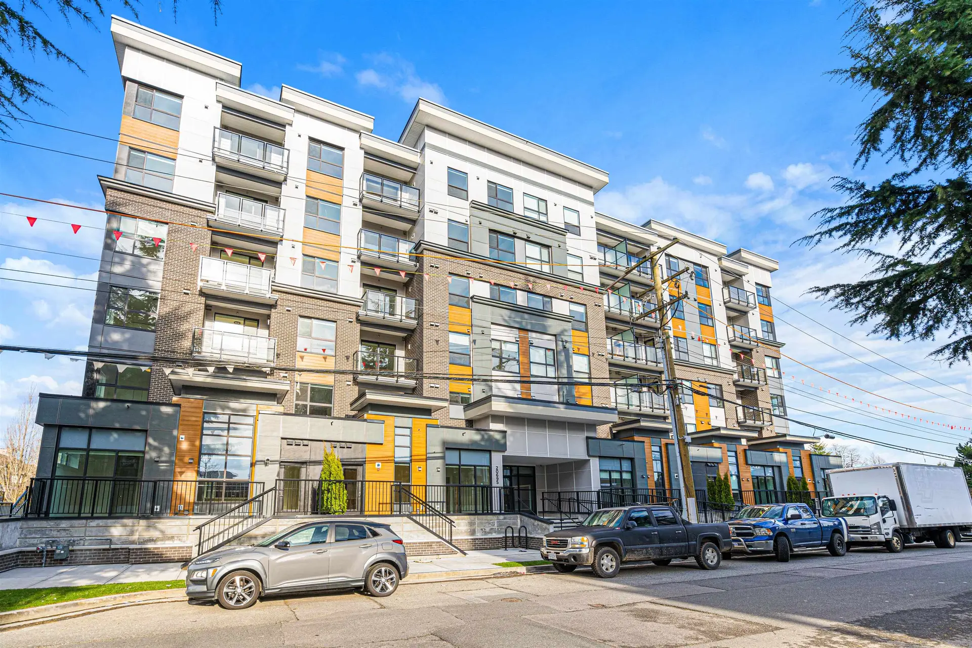 #401 20695 Eastleigh Crescent - Image 17