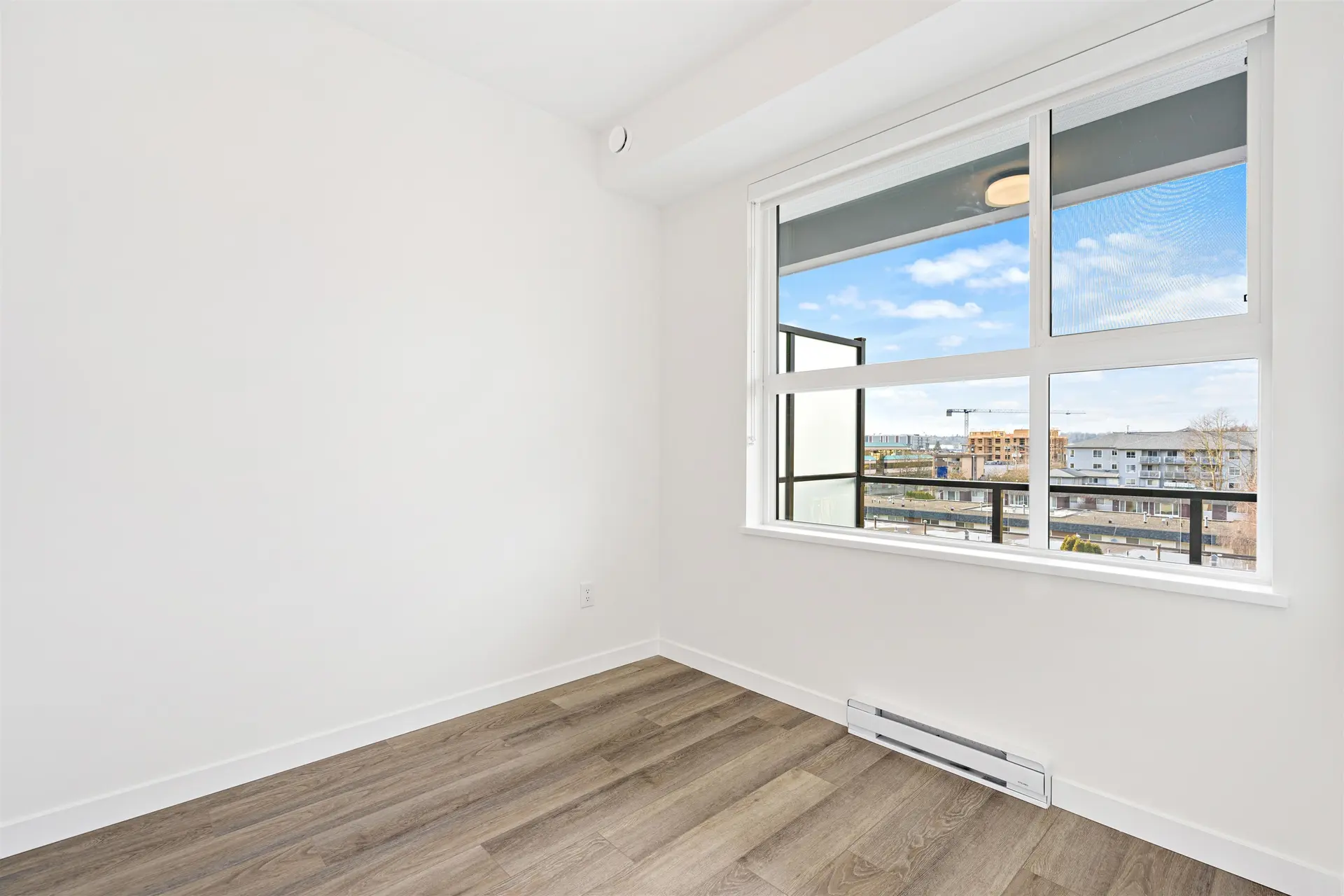 #401 20695 Eastleigh Crescent - Image 11