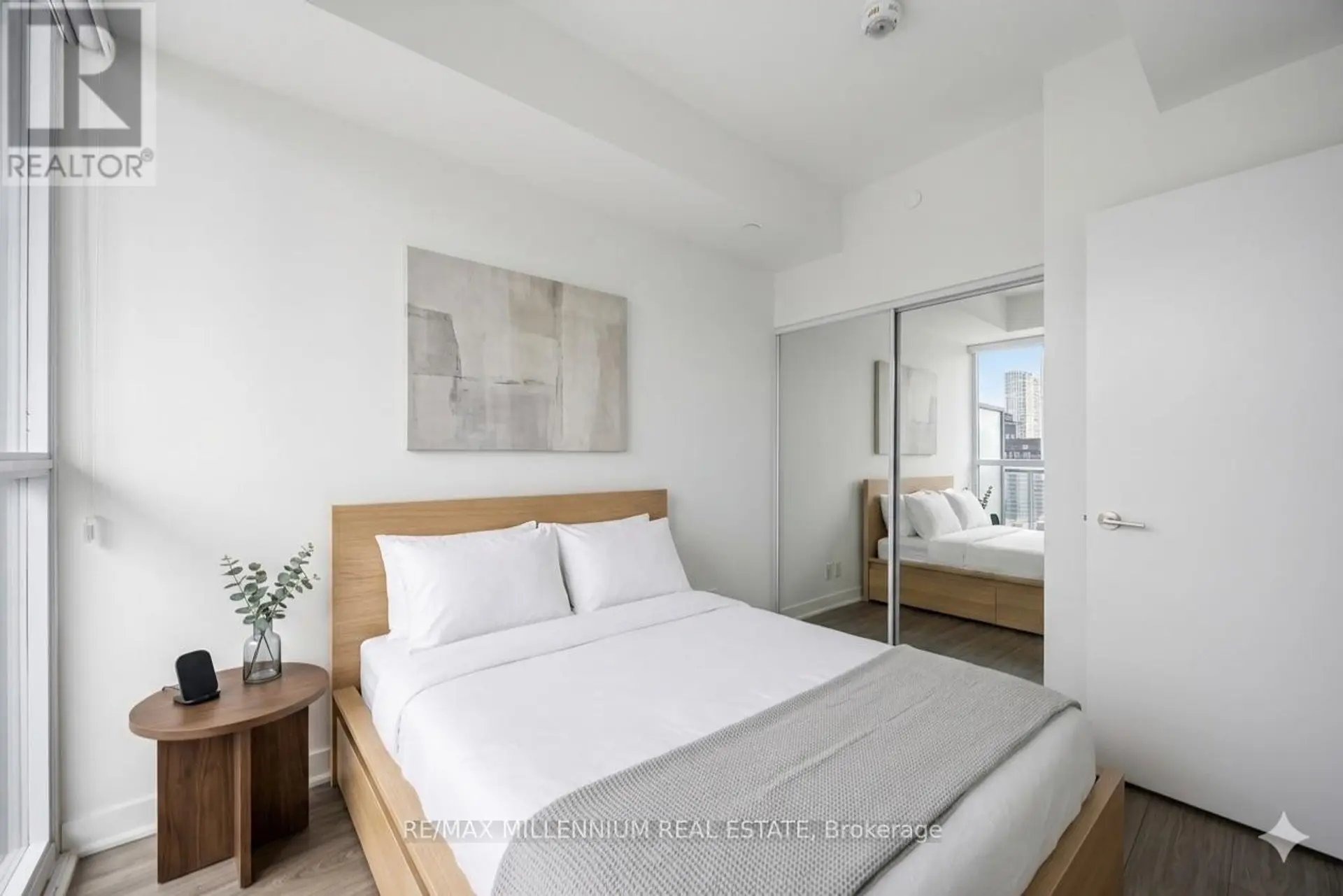 #1312 120 PARLIAMENT STREET - Image 4