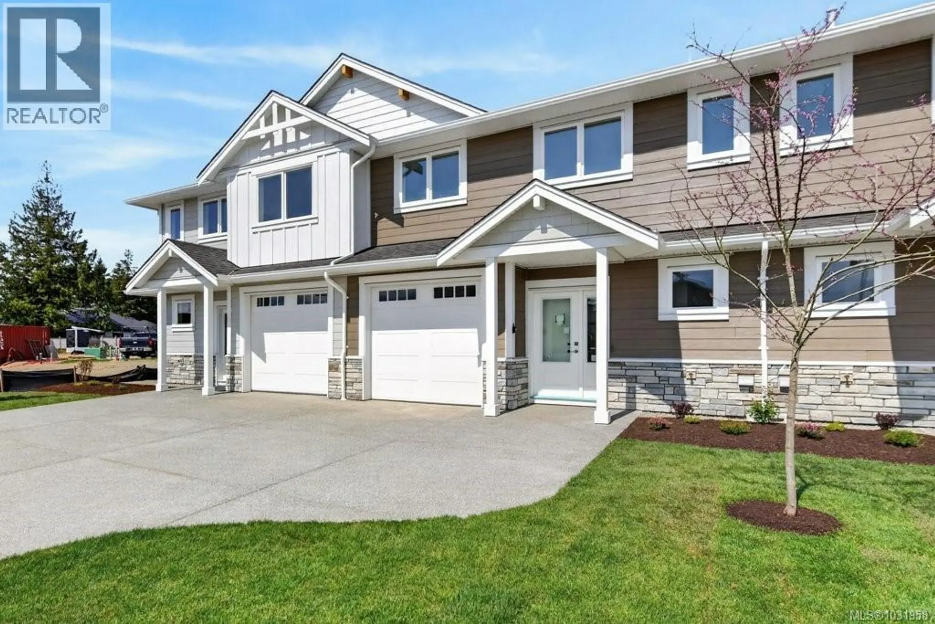 Property at #B 875 Grumman Pl, Comox, BC