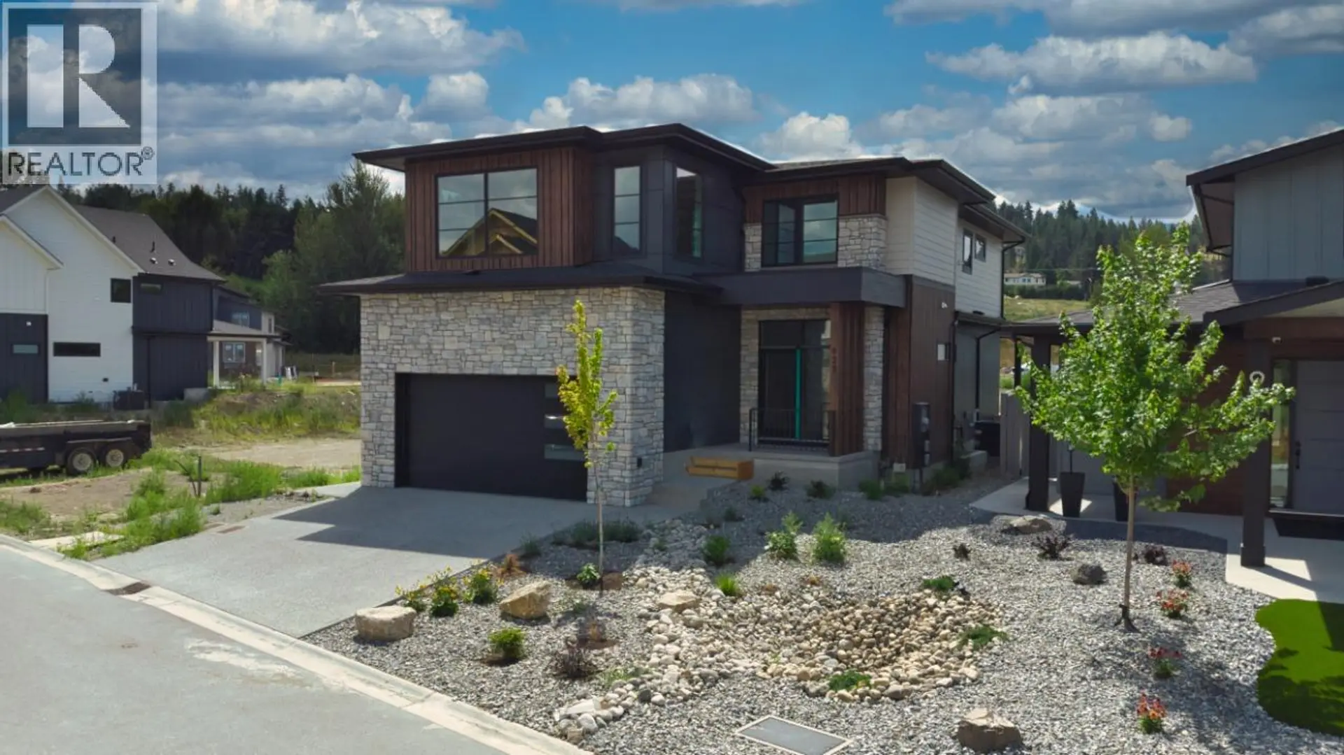 Property at 925 Bull Crescent, Kelowna, BC