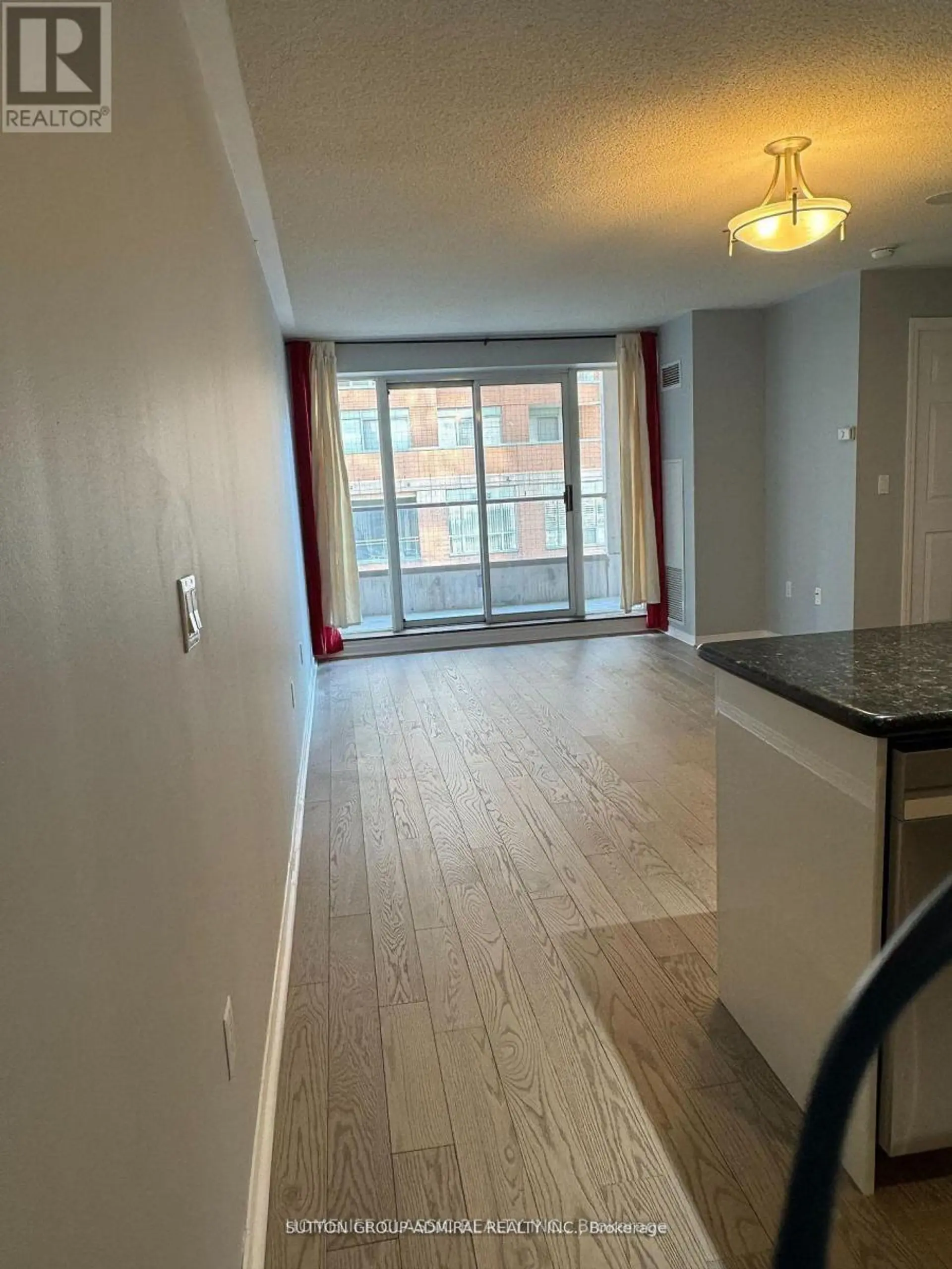 #905 909 BAY STREET - Image 6