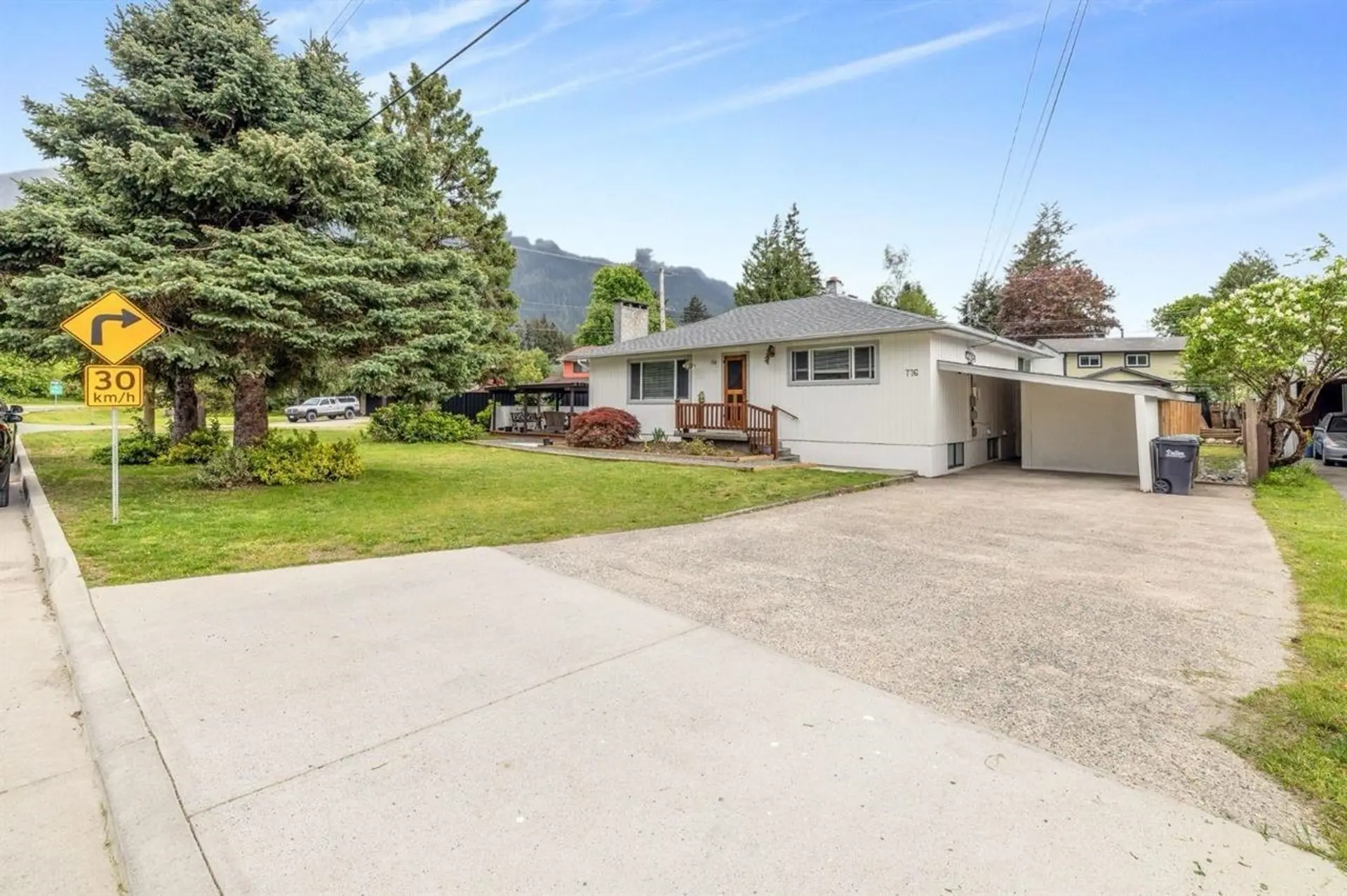 Property at 776 7th Avenue, Hope, BC