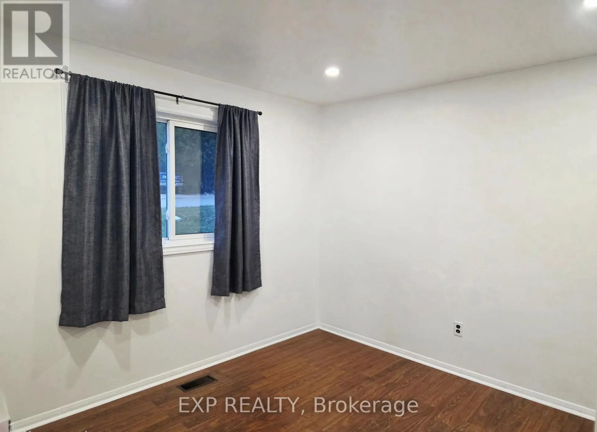 166 JOHN STREET W - Image 4