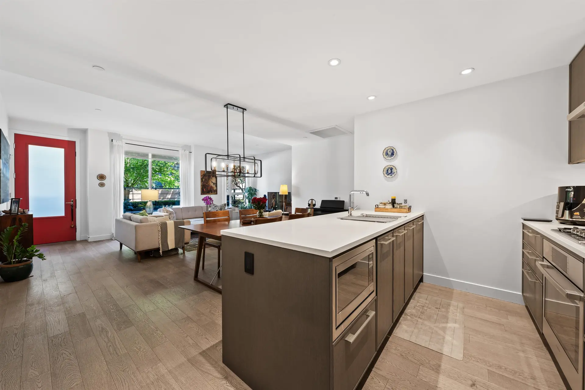 #103 1055 Ridgewood Drive - Image 7