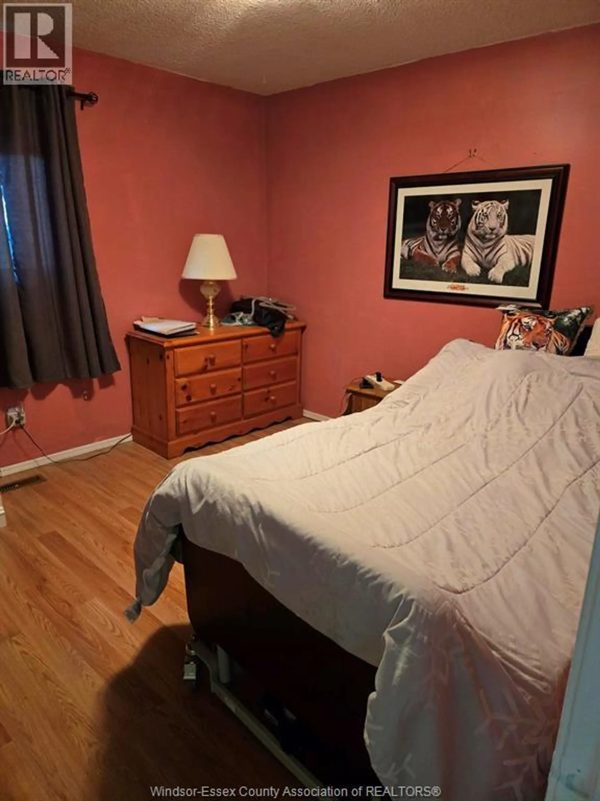 3595 QUEEN - Image 17