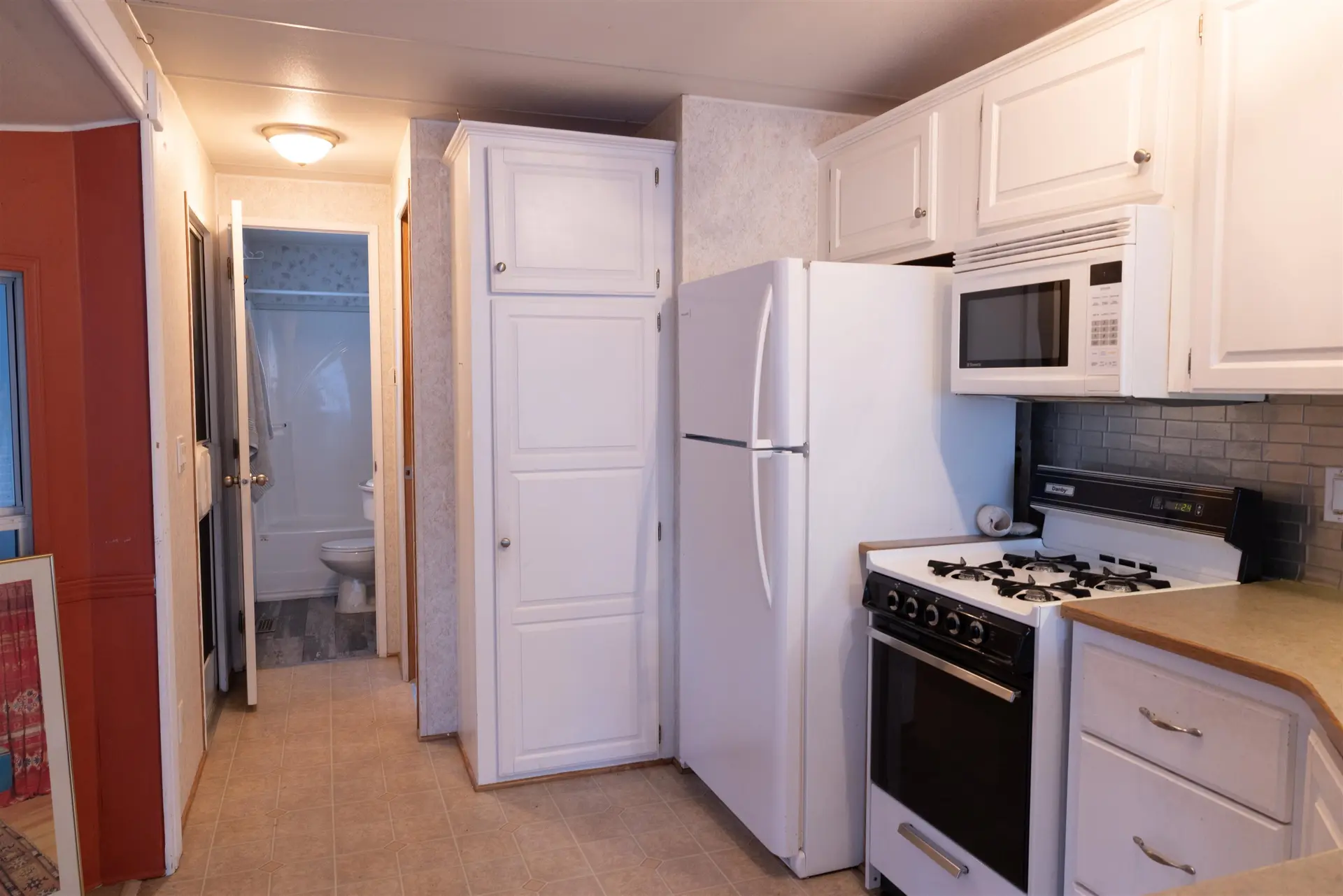 #184 14600 Morris Valley Road - Image 11