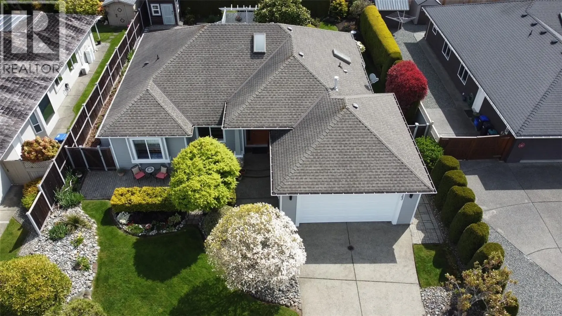 Property at 763 Anson Pl, Qualicum Beach, BC