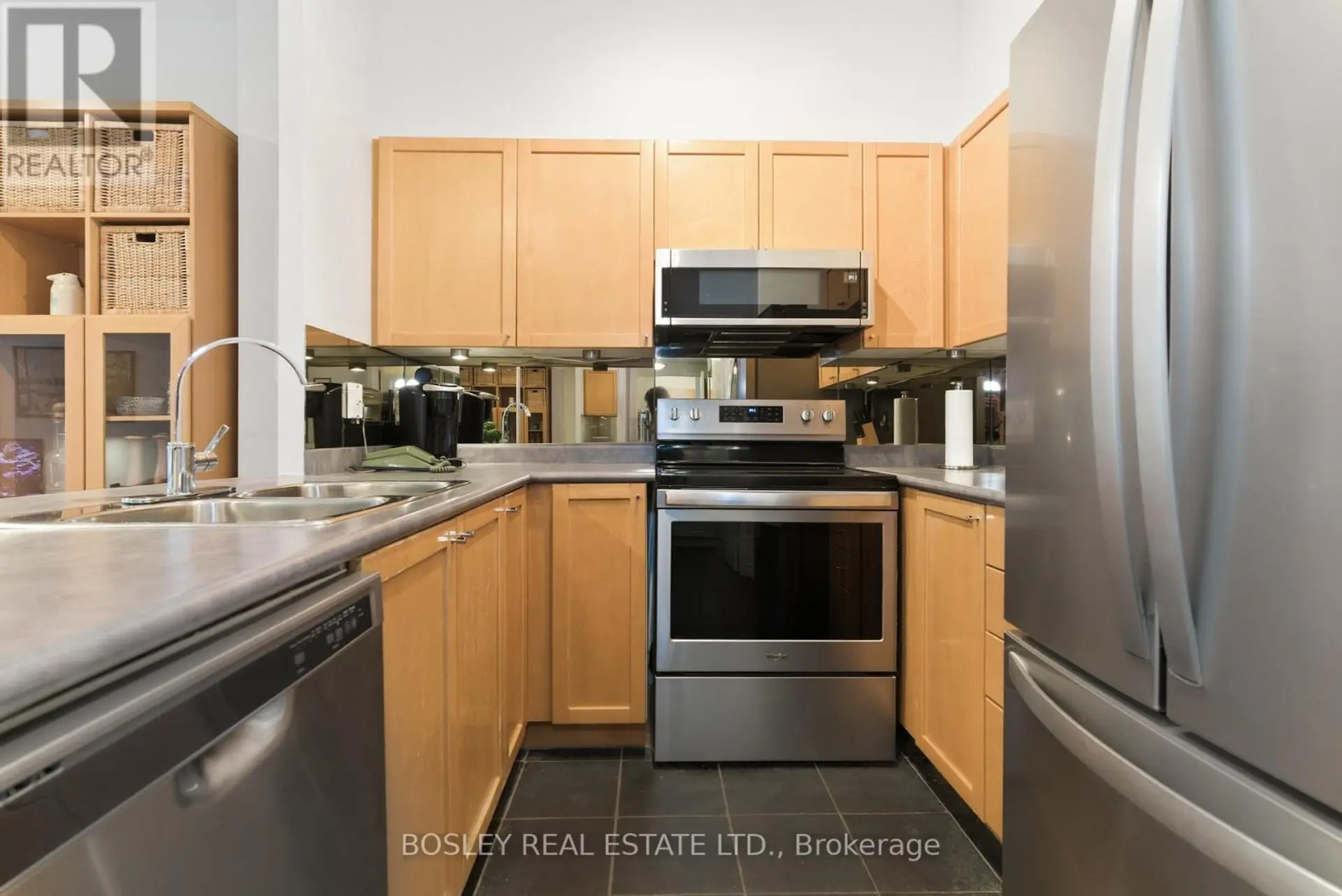 #106 600 QUEENS QUAY WEST - Image 1