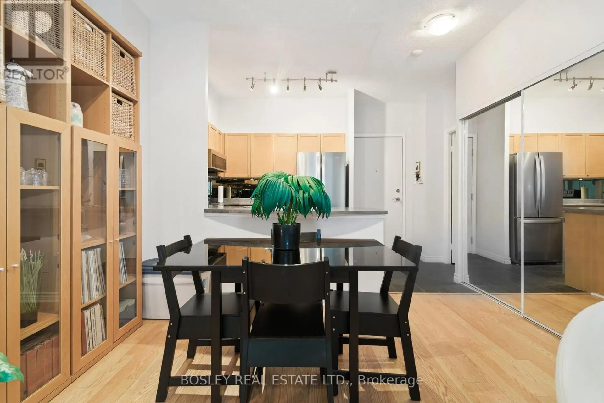 #106 600 QUEENS QUAY WEST - Image 4