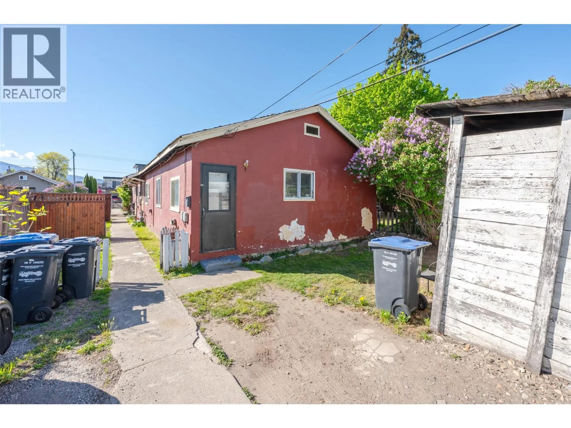 329 Nanaimo Avenue W - Image 10