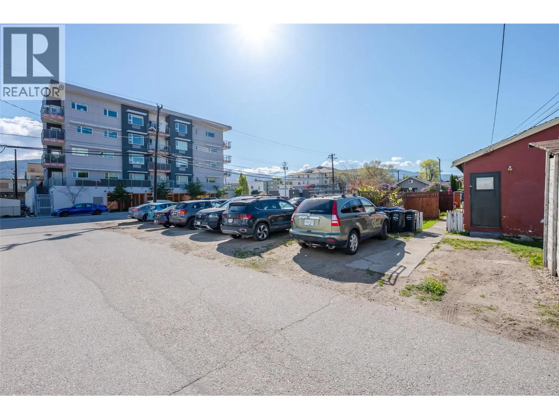 329 Nanaimo Avenue W - Image 12