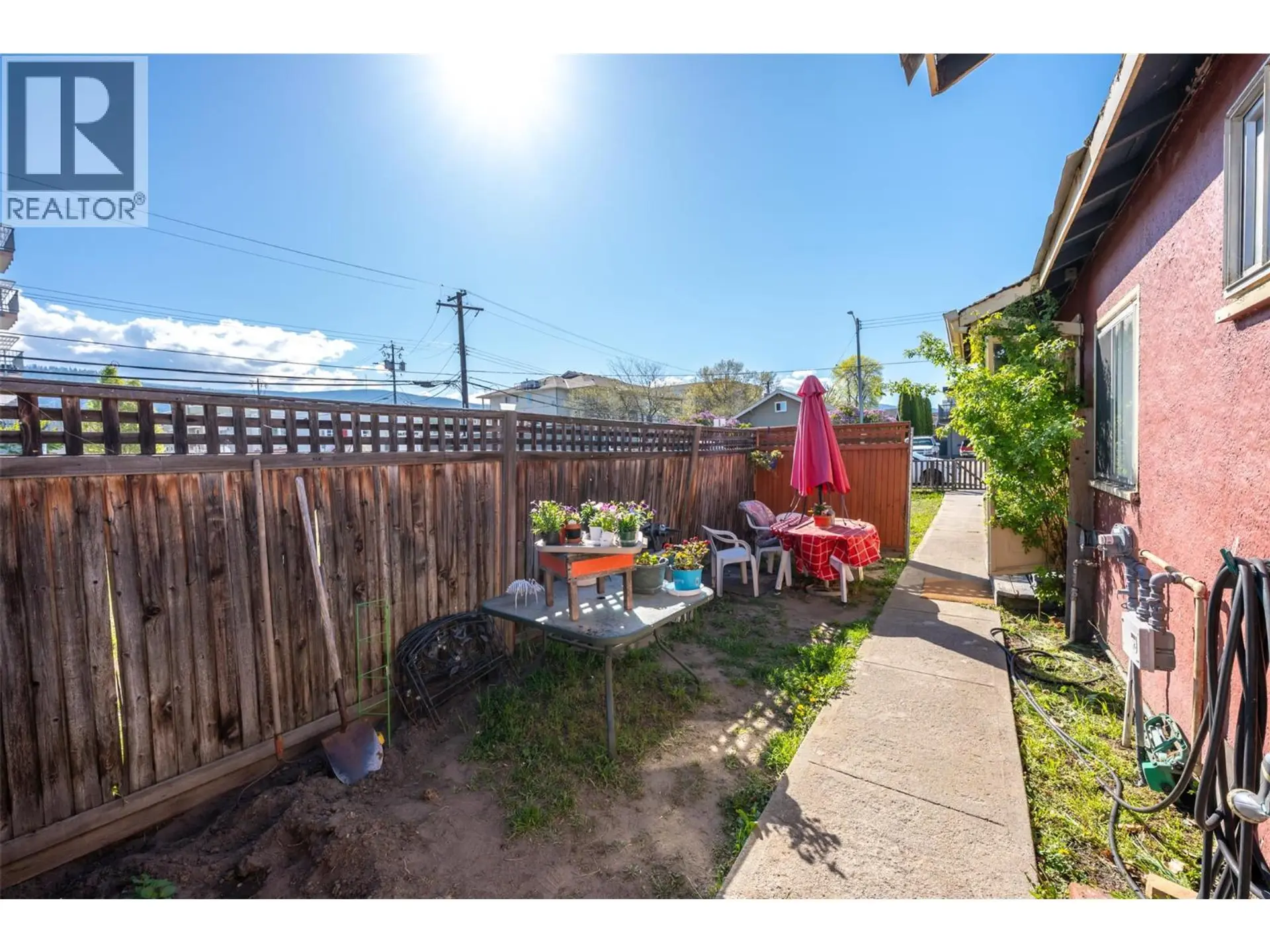 329 Nanaimo Avenue W - Image 5