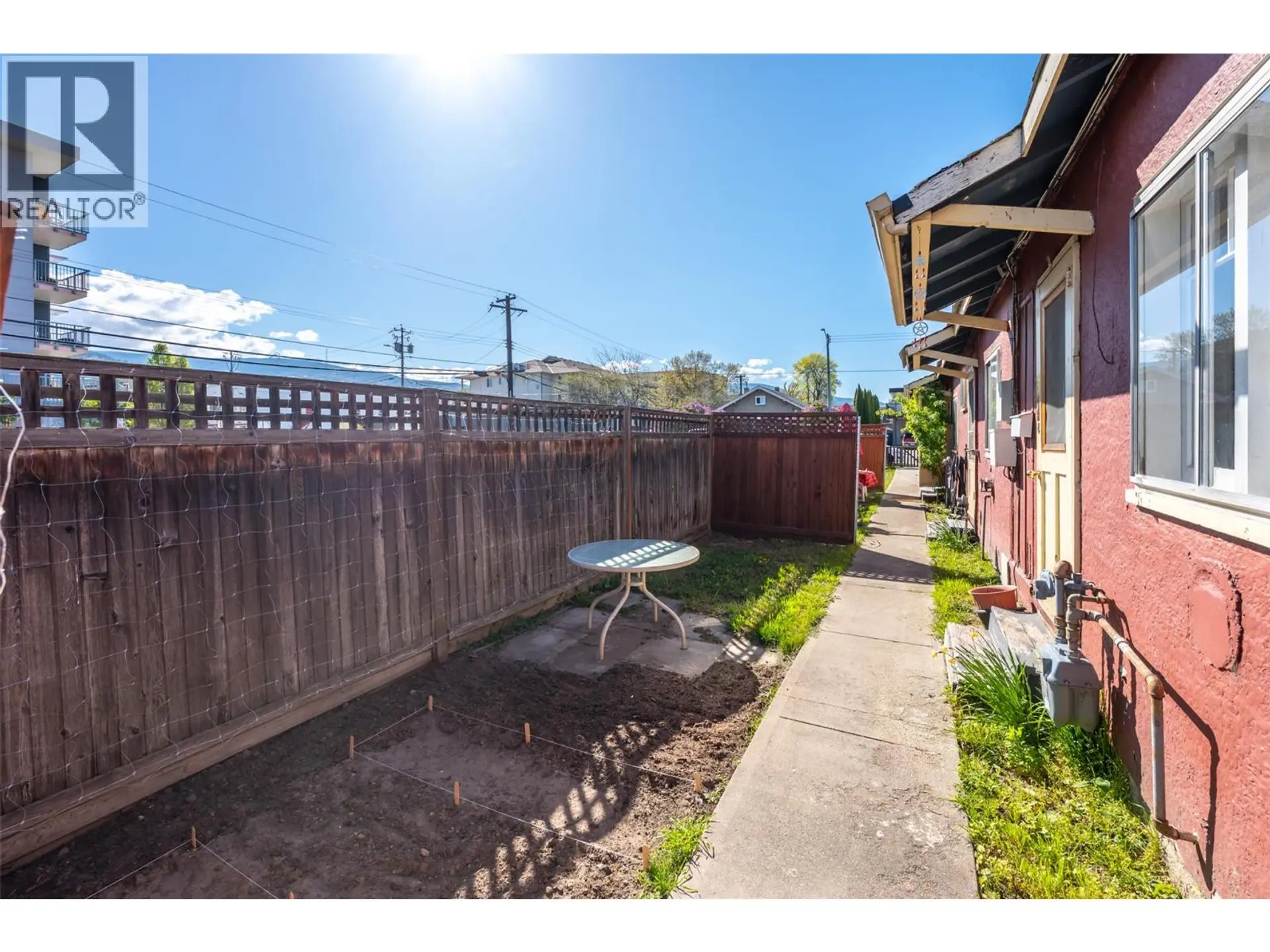 329 Nanaimo Avenue W - Image 7
