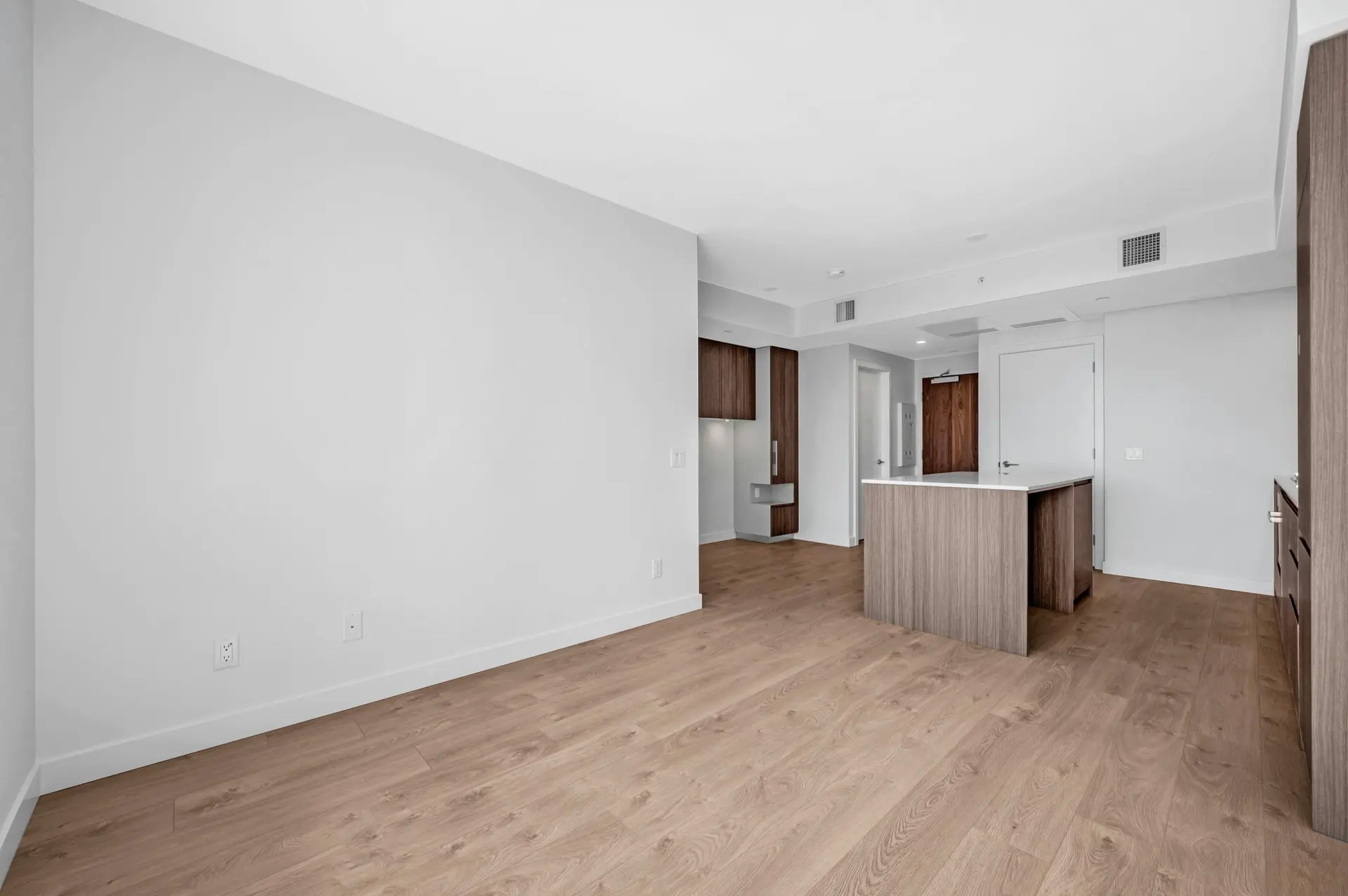 #303 6463 Silver Avenue - Image 5
