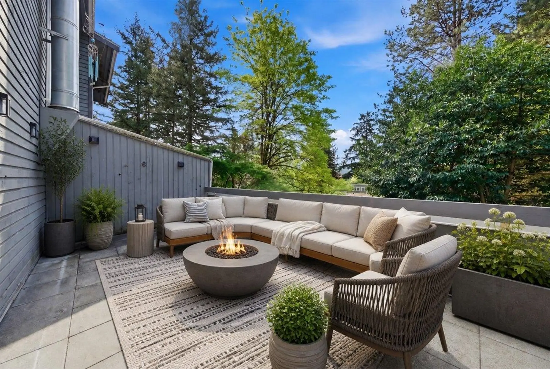 #47 1240 Falcon Drive - Image 8