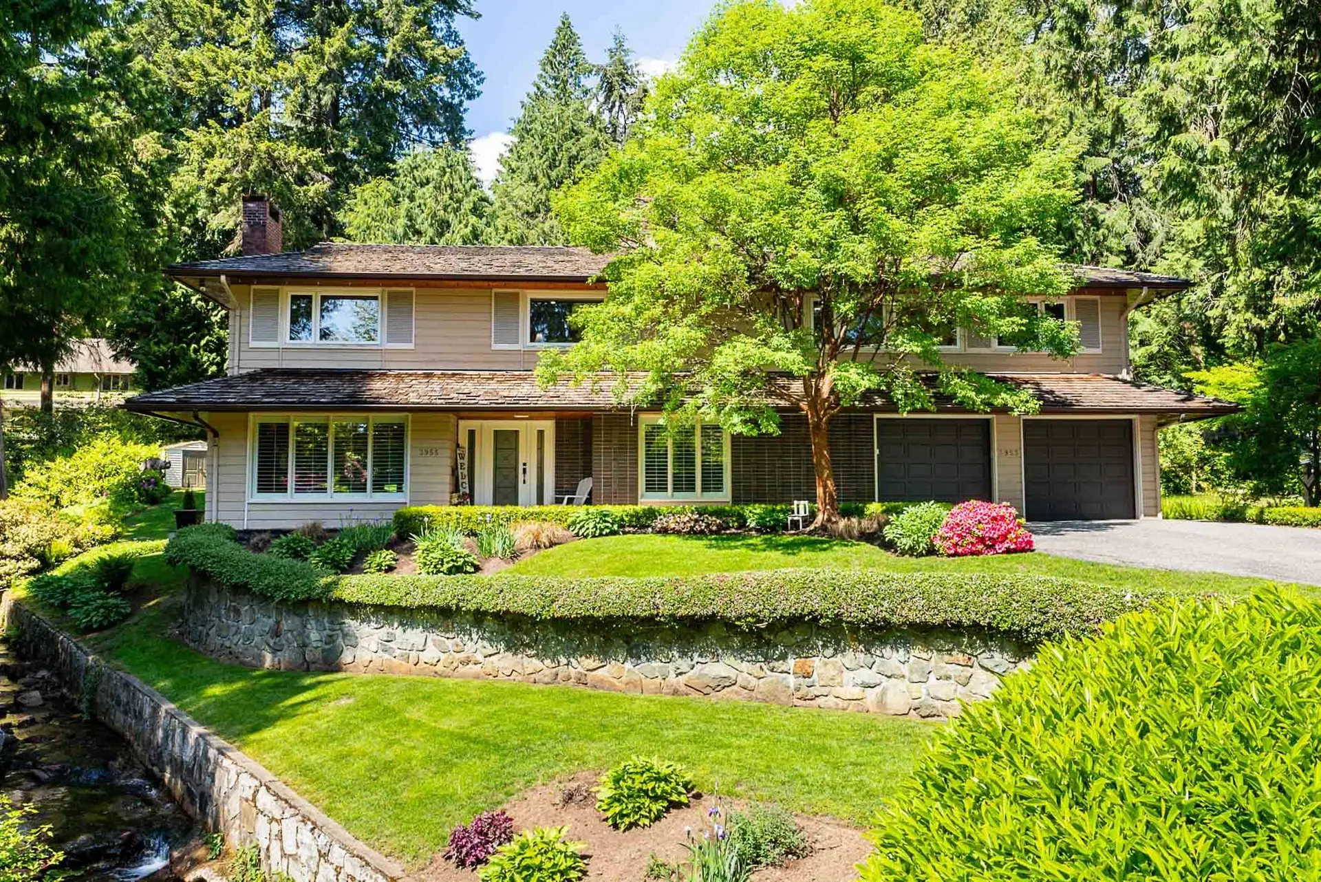 Property at 3955 Viewridge Place, West Vancouver, BC