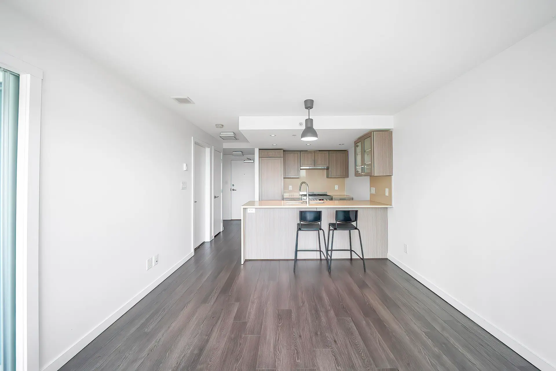 #915 5665 Boundary Road - Image 5