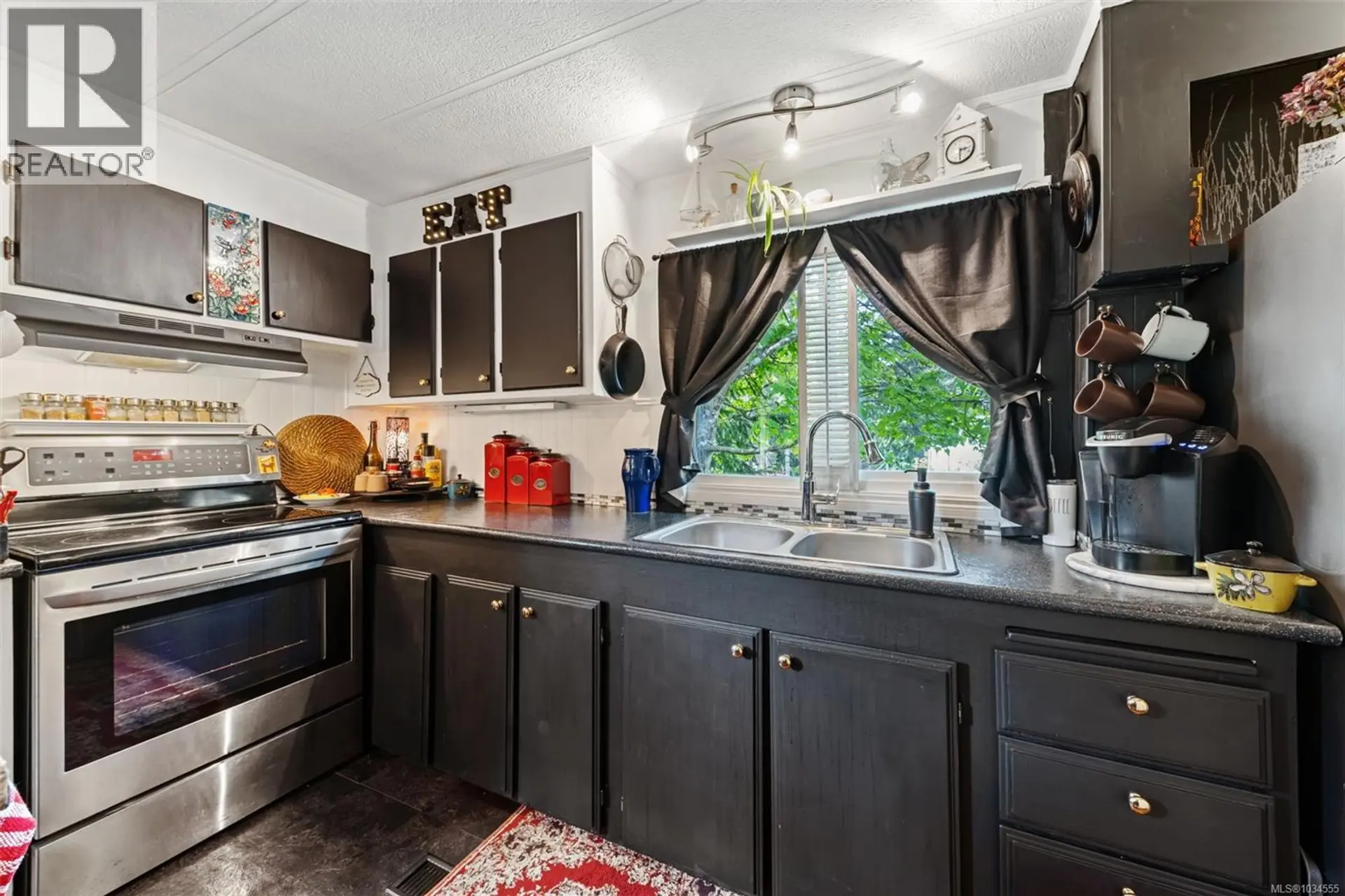 #61 5838 Blythwood Rd - Image 3