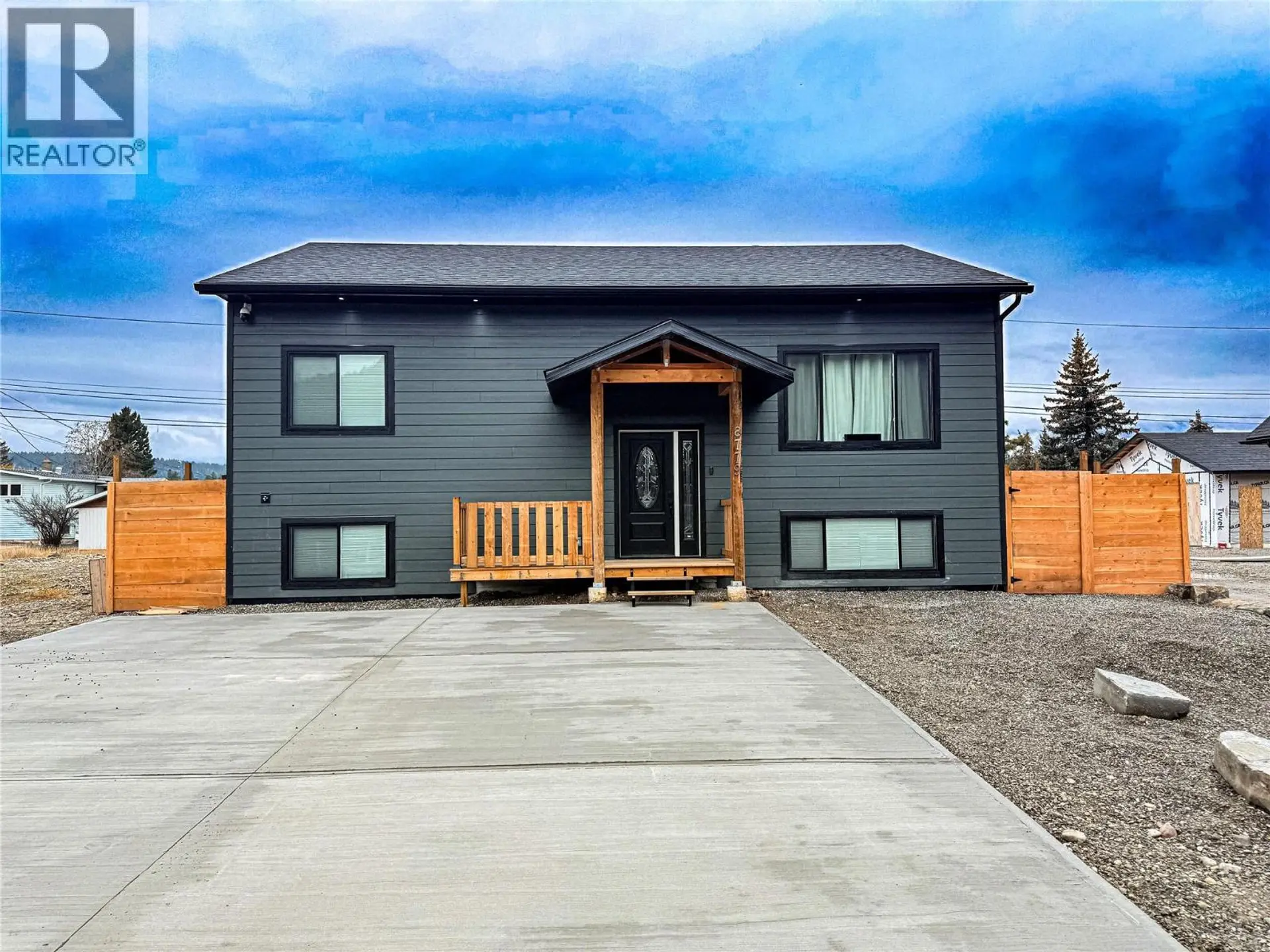 Property at 8779 MOUNTAIN VIEW Street, Canal Flats, BC