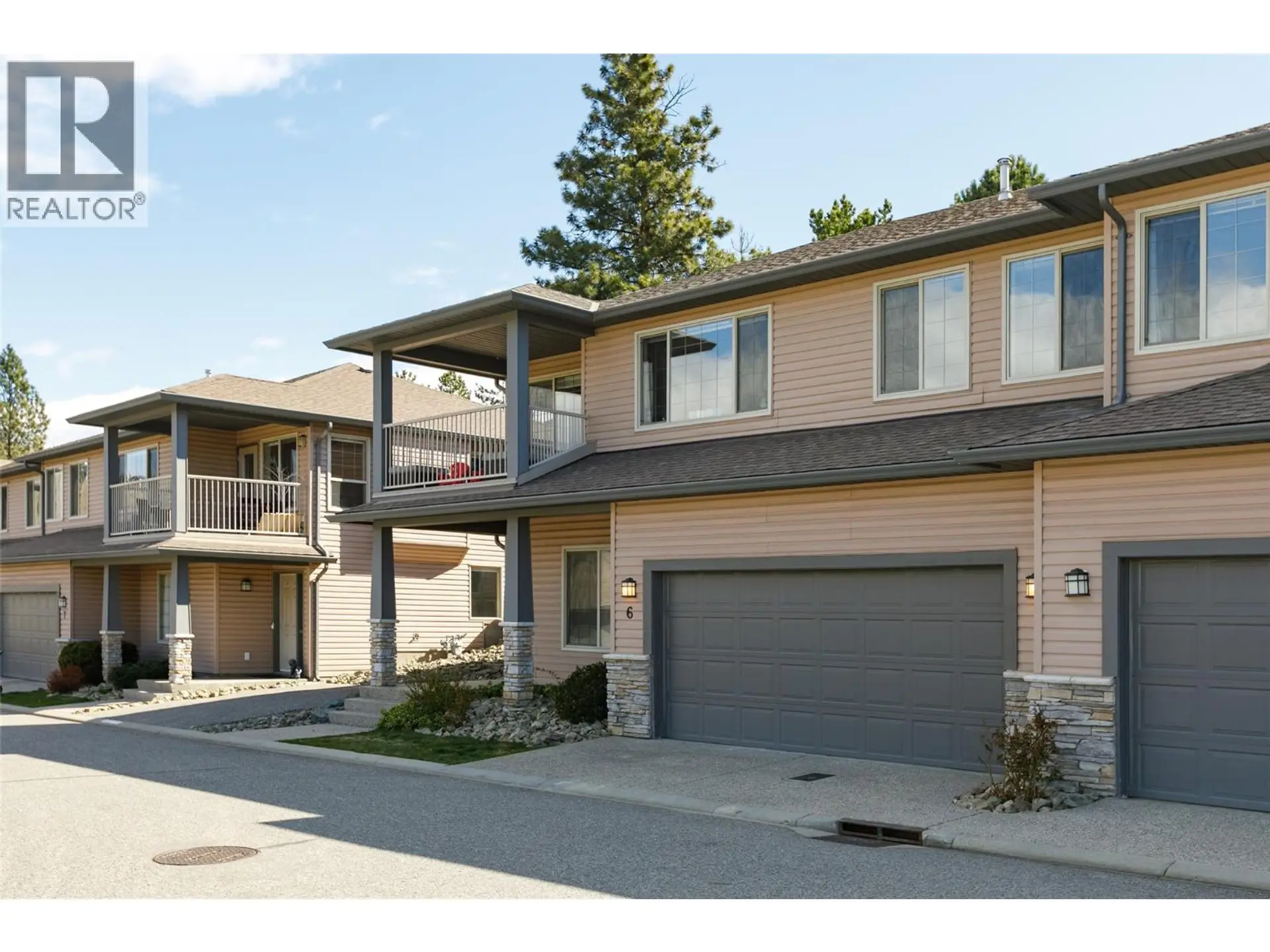#6 3512 Ridge Boulevard - Image 11