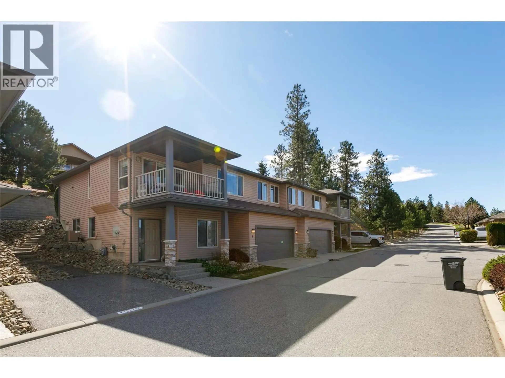 #6 3512 Ridge Boulevard - Image 12
