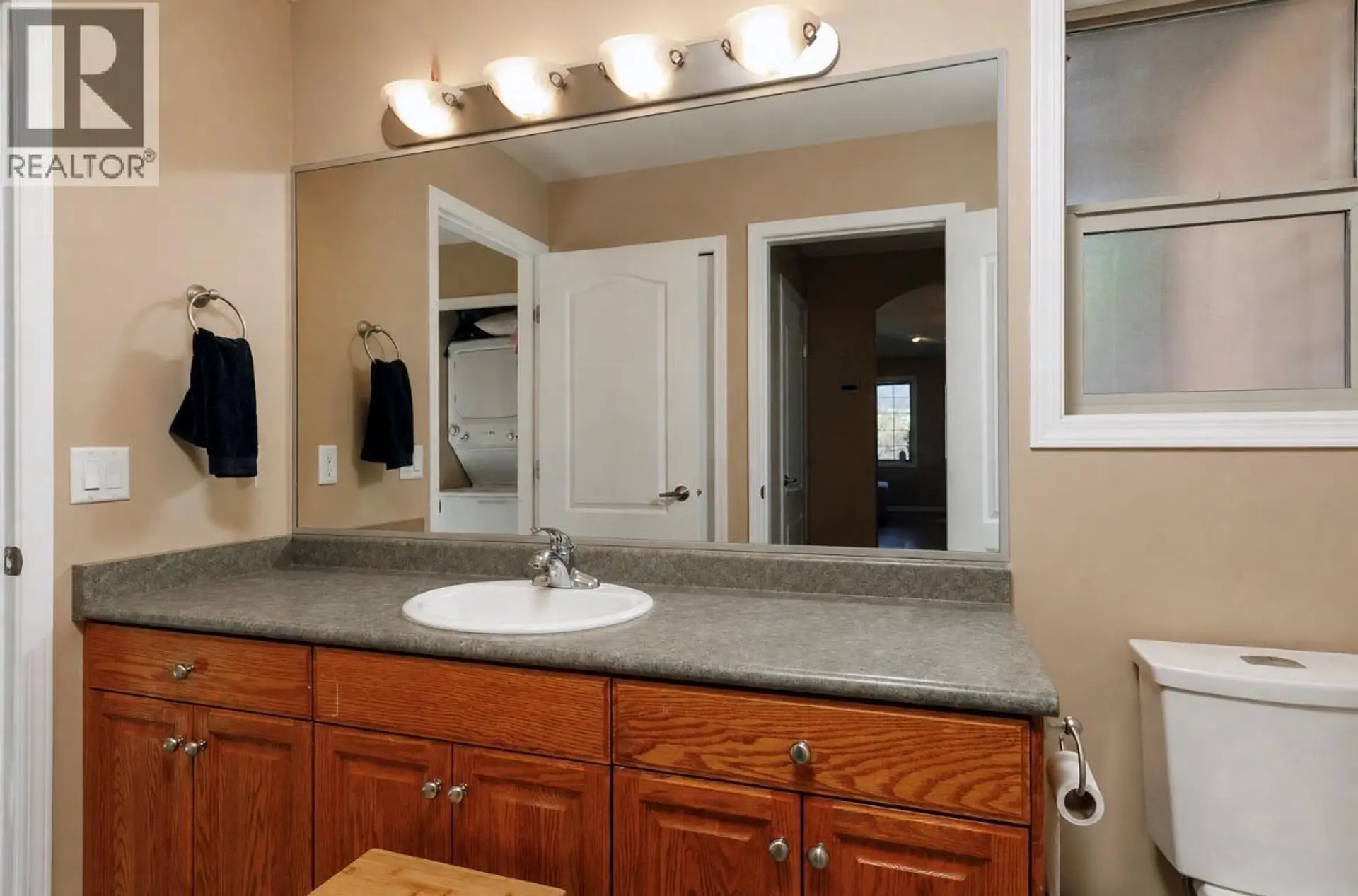 #6 3512 Ridge Boulevard - Image 14