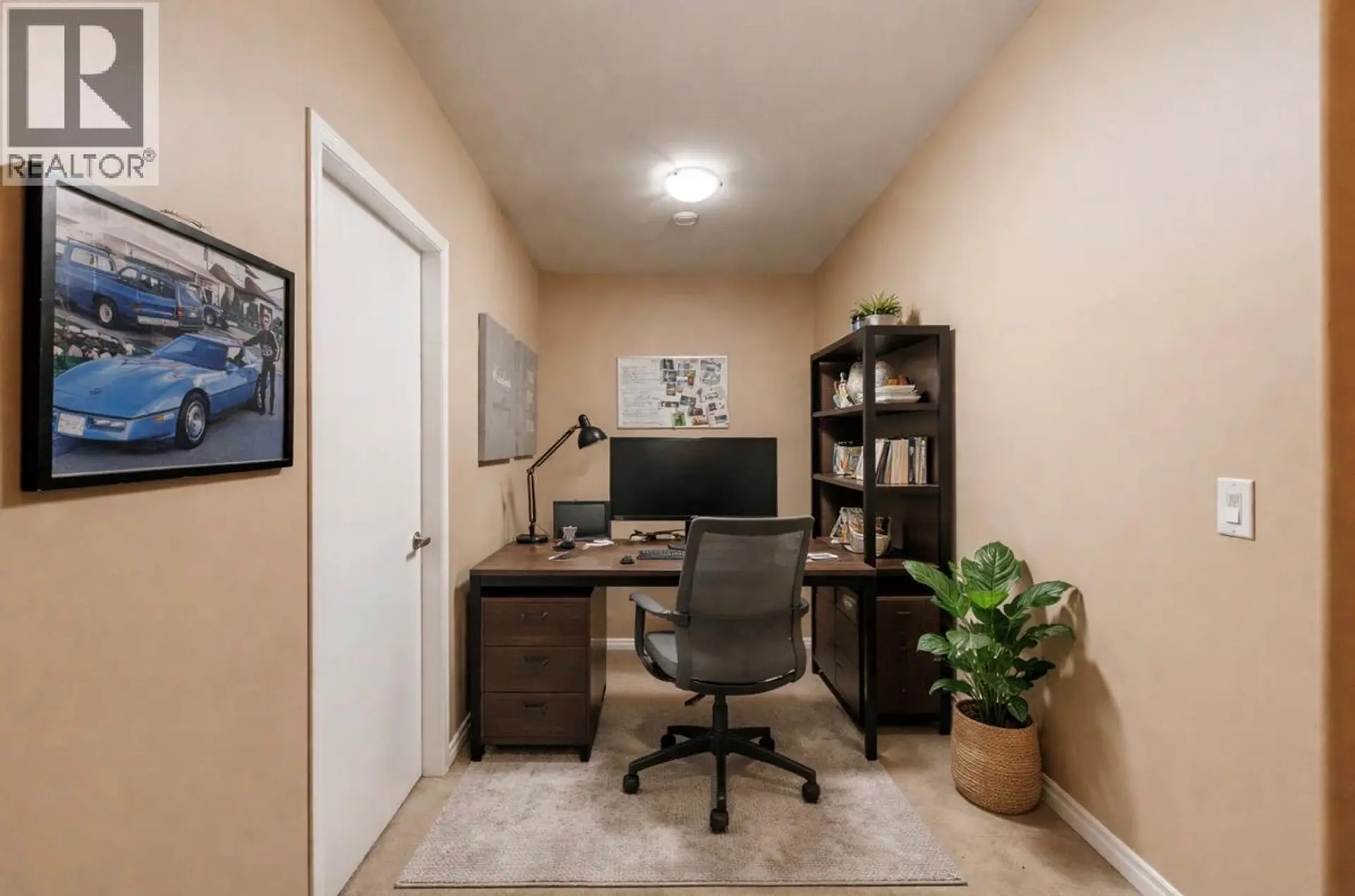 #6 3512 Ridge Boulevard - Image 7