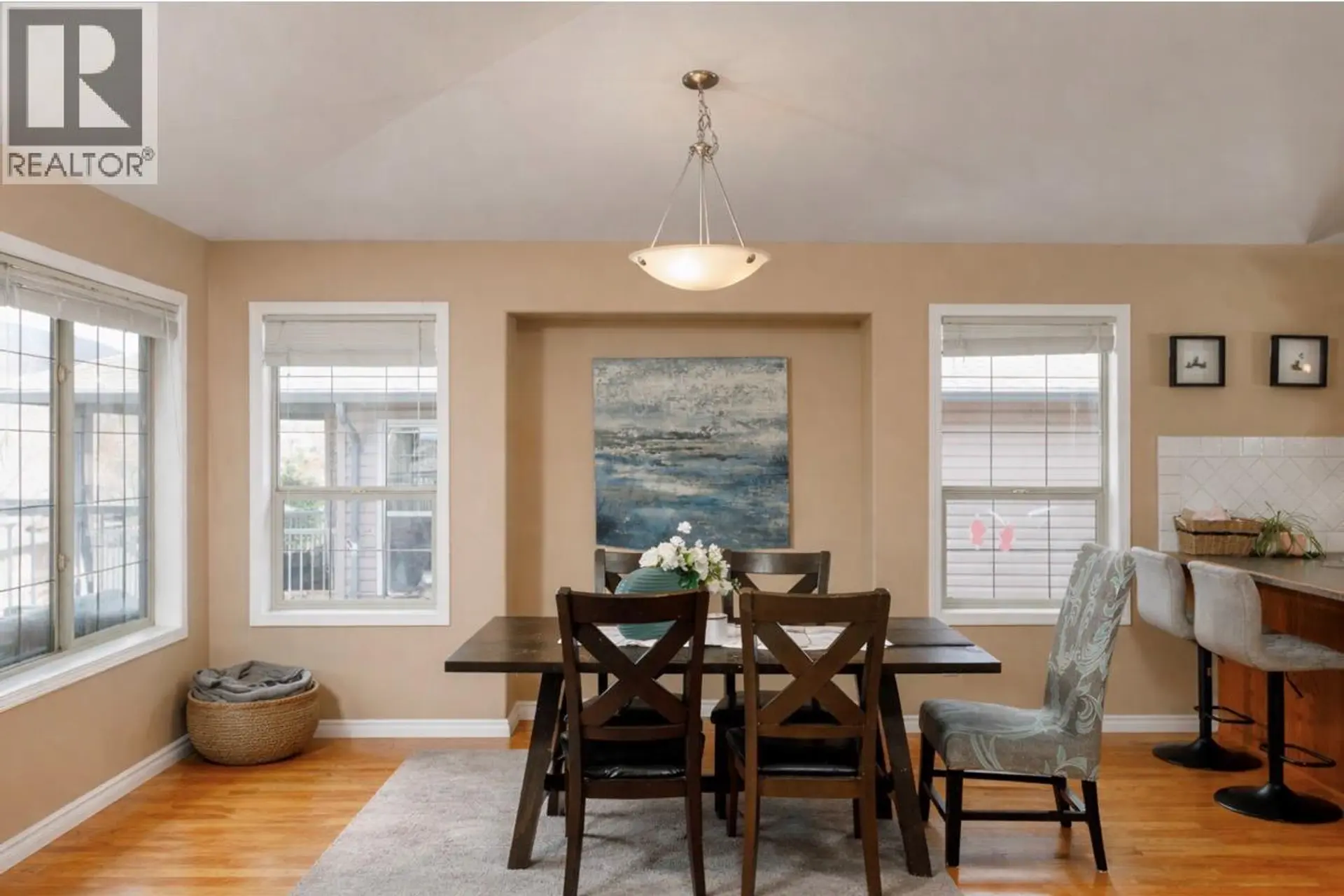 #6 3512 Ridge Boulevard - Image 8