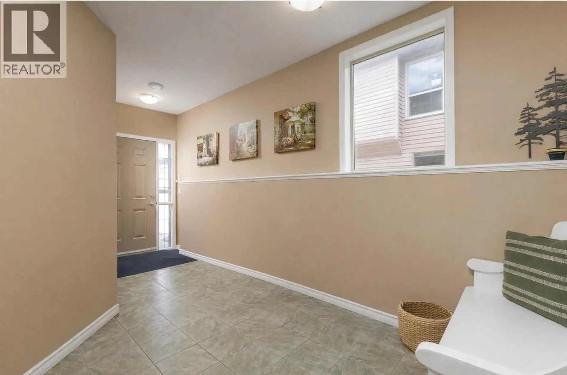 #6 3512 Ridge Boulevard - Image 9