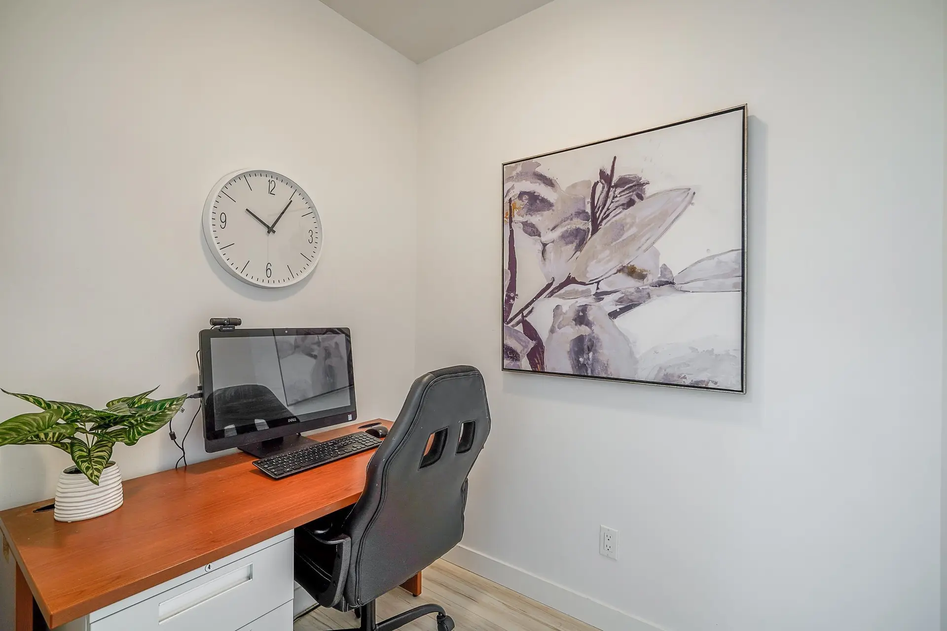 #214 111 E 3rd Street - Image 18