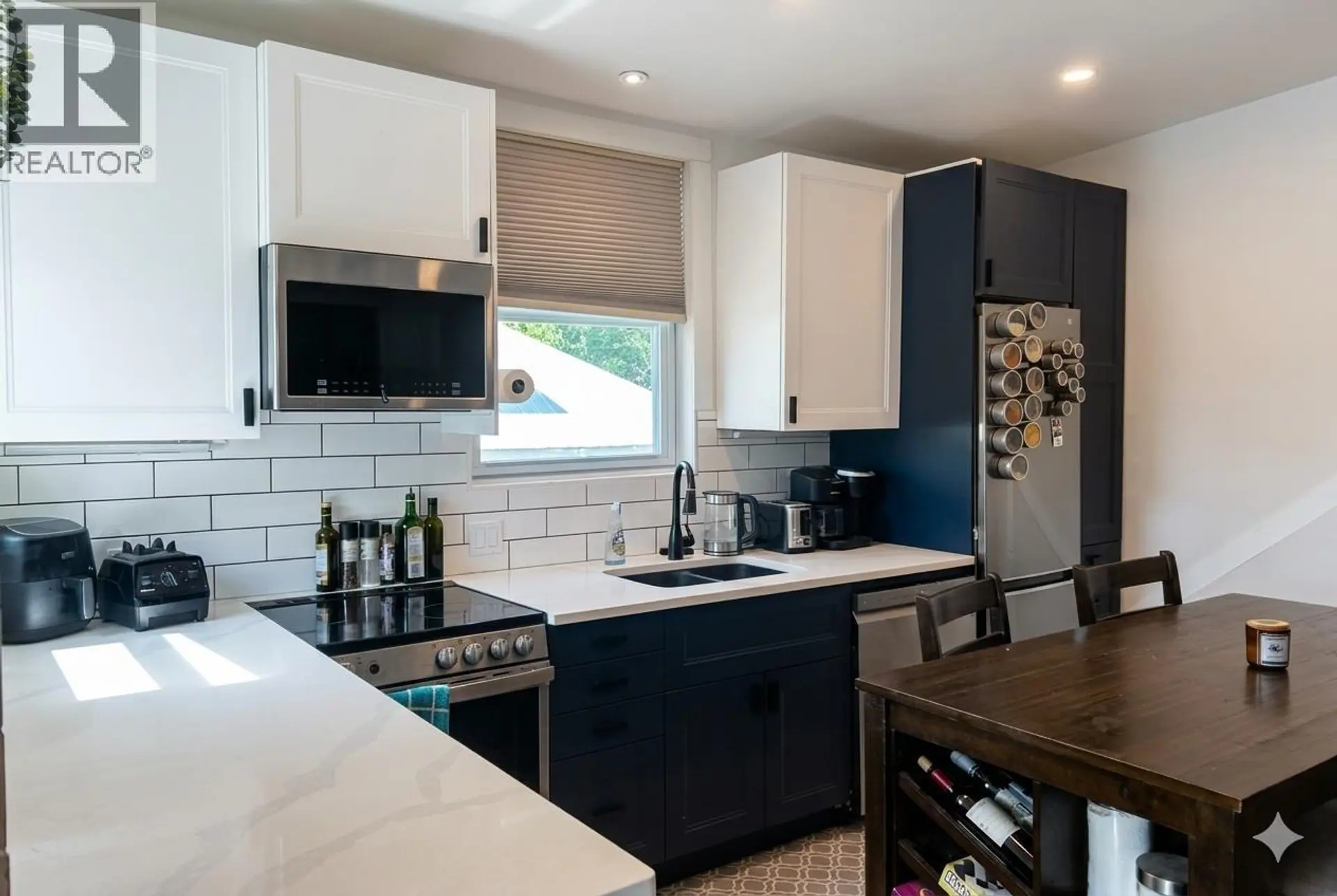 3403 33 Avenue - Image 2