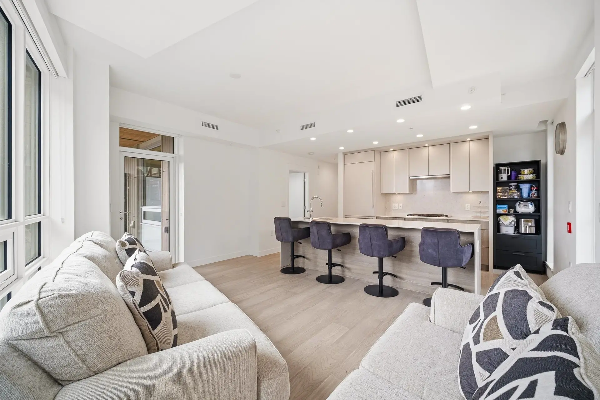 #103 7638 Cambie Street - Image 3